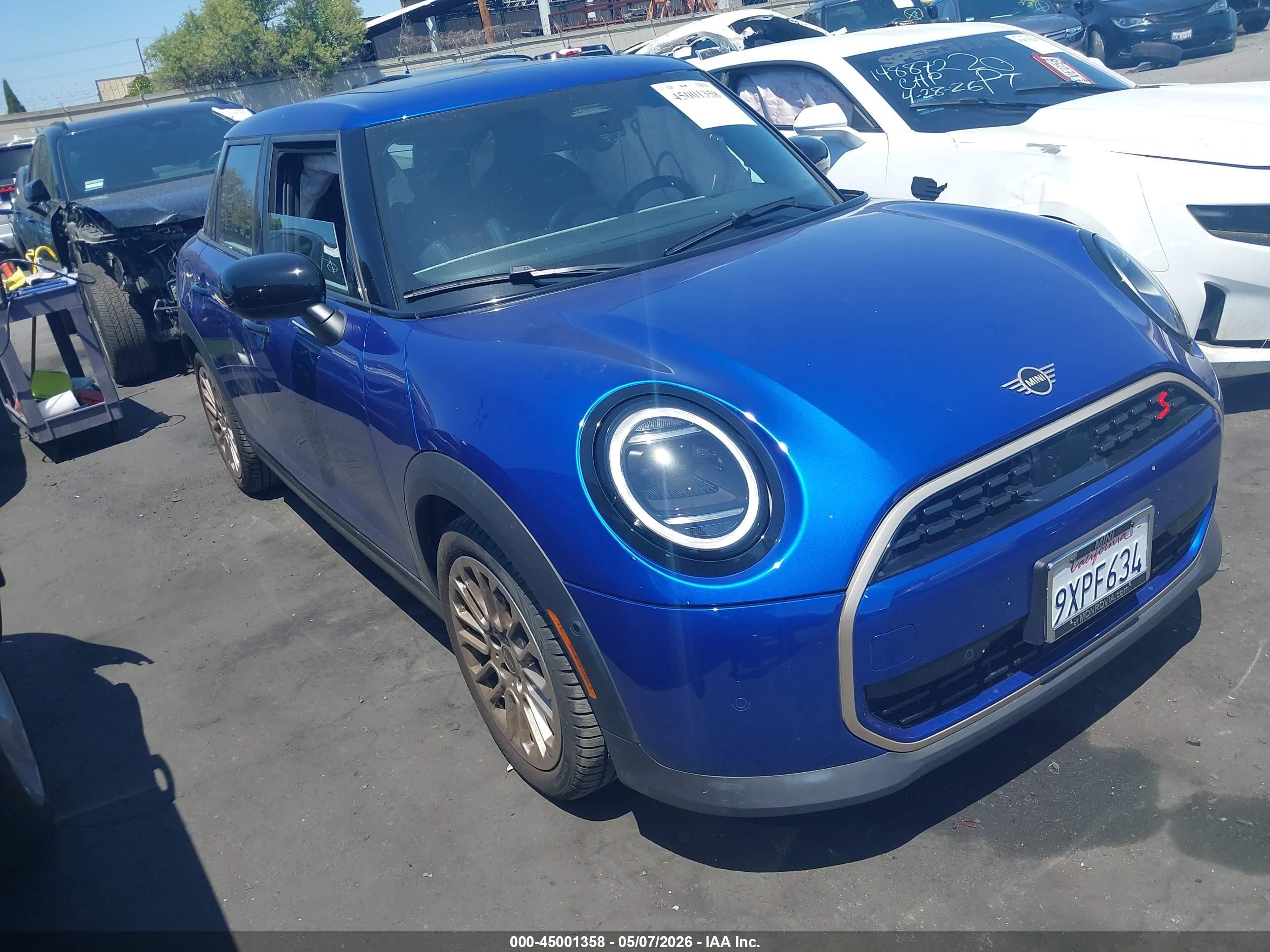 2025 MINI Hardtop 4 Door Cooper S, VIN WMW53GD00S2W79367 — Side