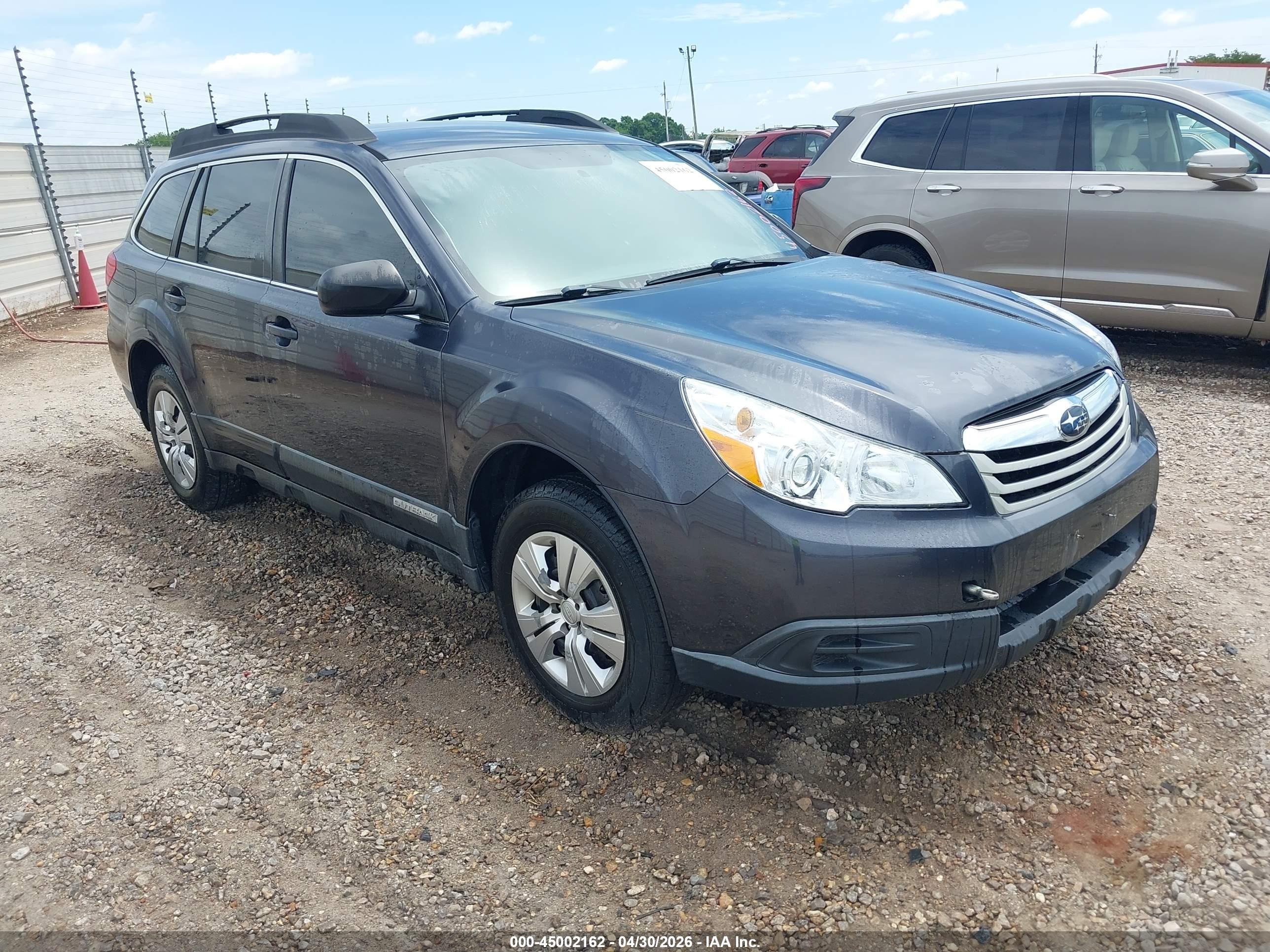 2011 Subaru Outback 2.5i, VIN 4S4BRBAC1B3374536 — Обычный износ