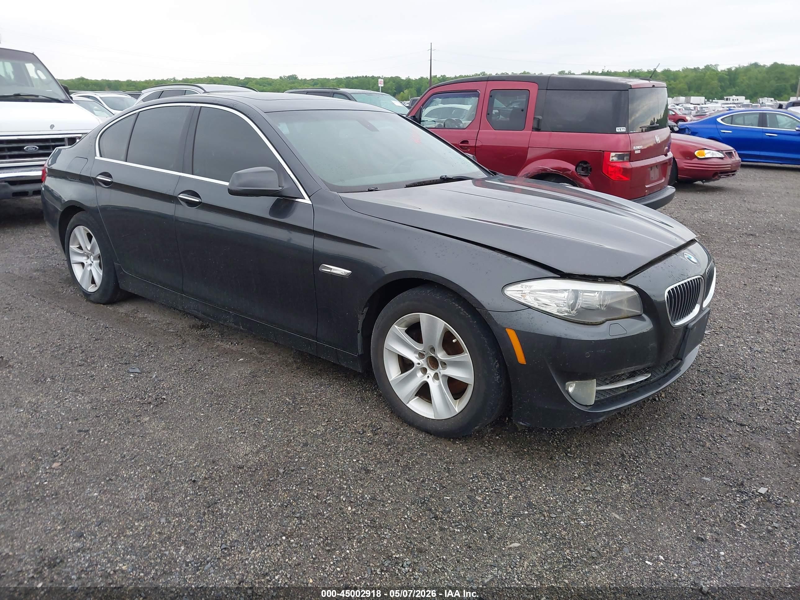 2011 BMW 5 Series 528i, VIN WBAFR1C59BC746524 — Normal wear
