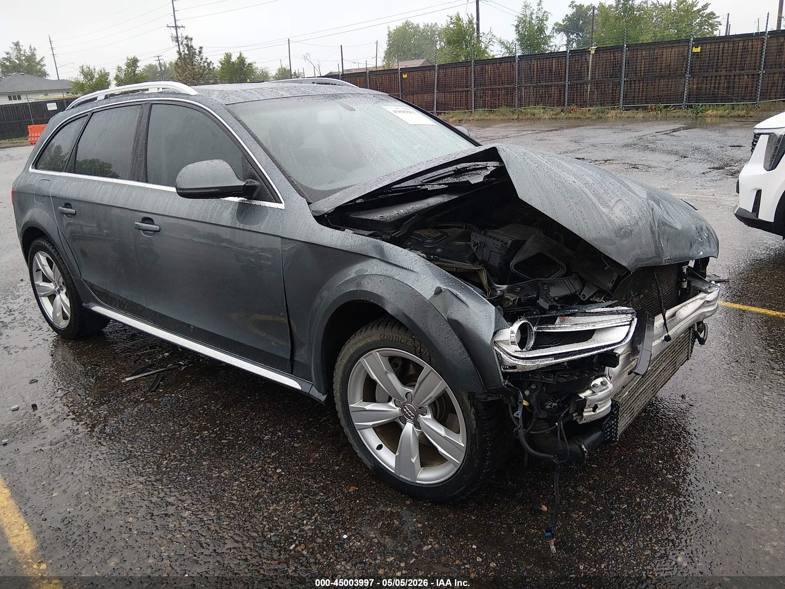 2014 Audi allroad A4 Premium Plus, VIN WA1UFAFL2EA147049 — Front end