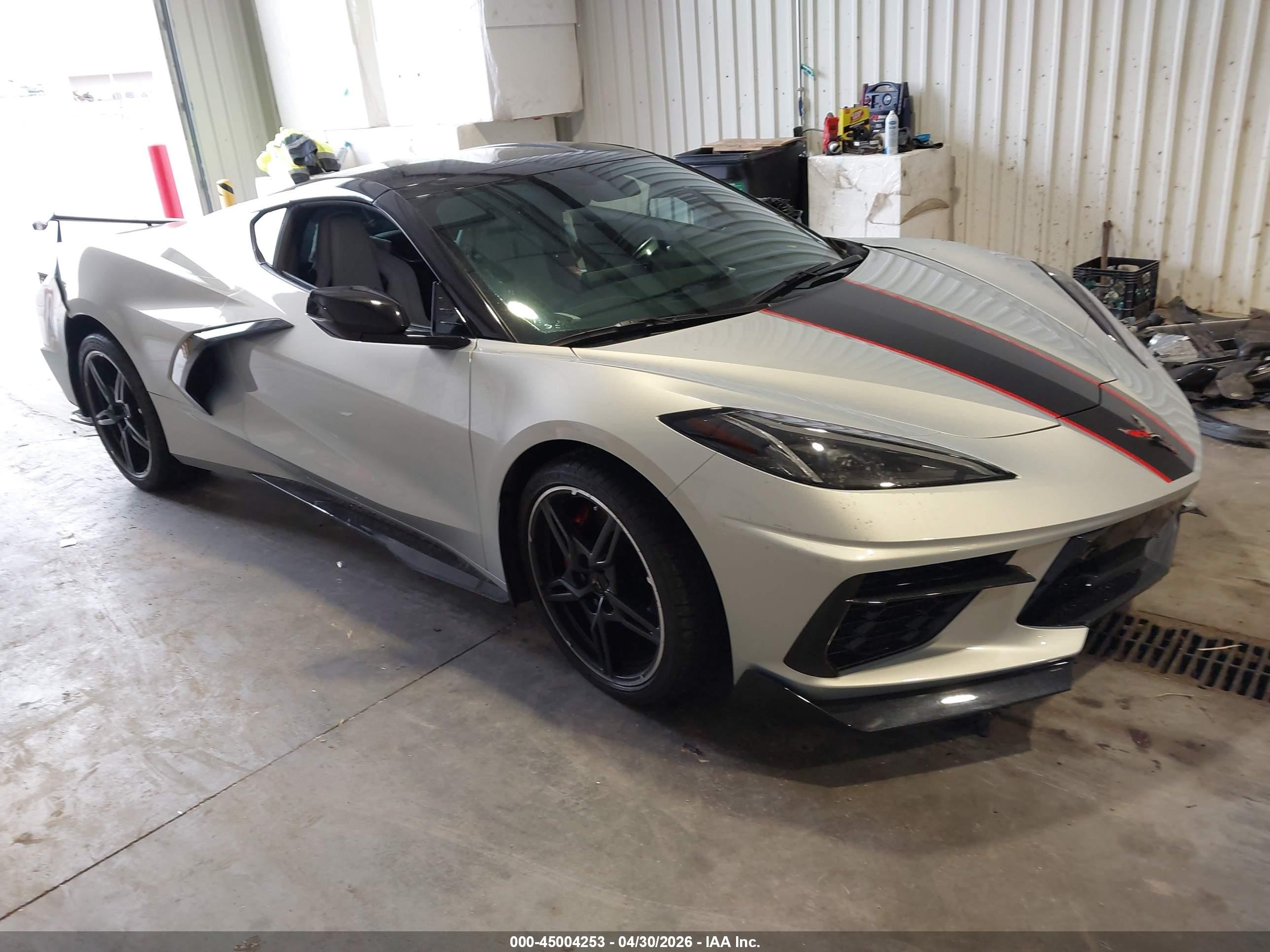 2021 Chevrolet Corvette 2LT, VIN 1G1YB2D4XM5115714 — Side