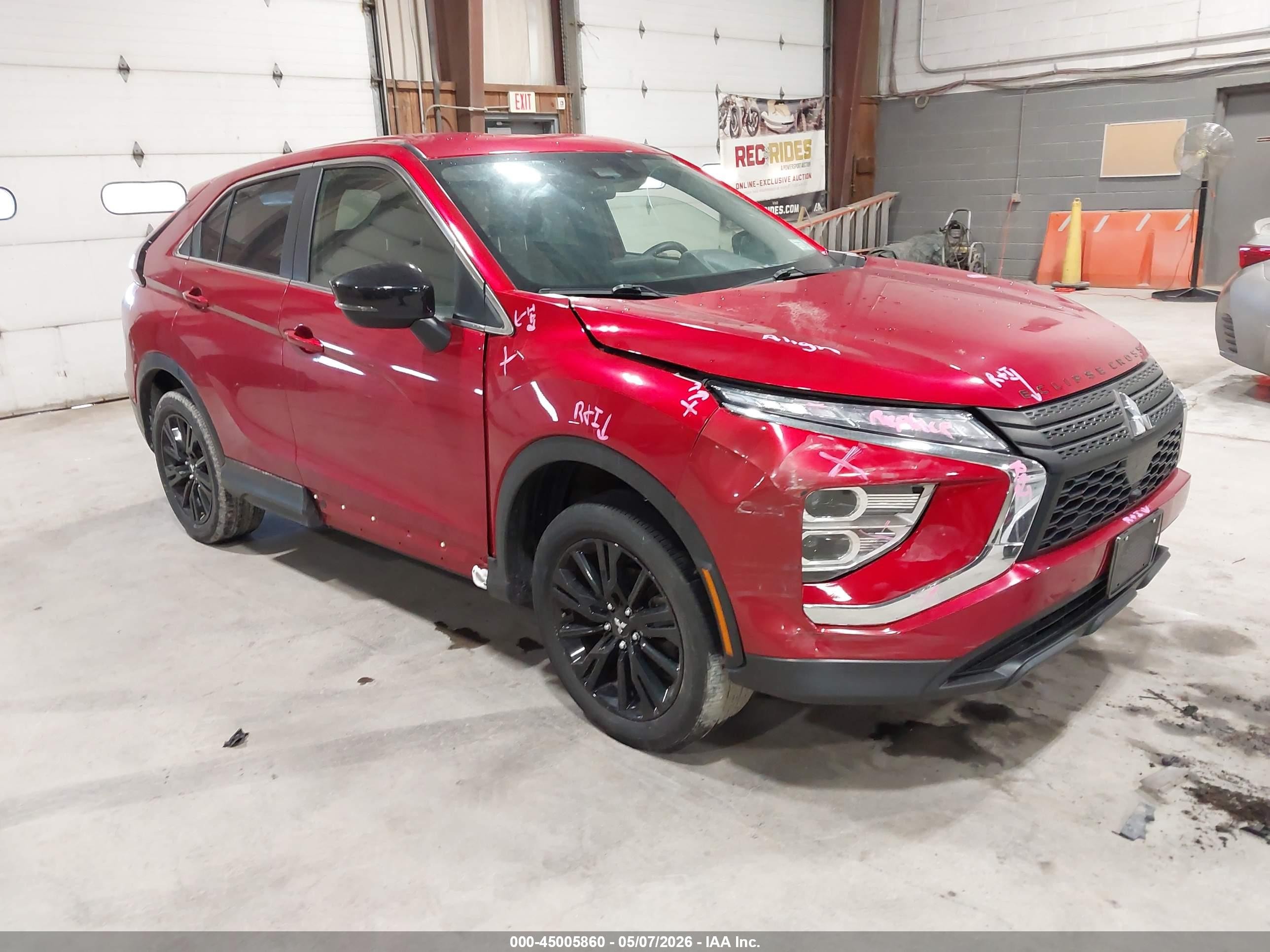 2023 Mitsubishi Eclipse Cross LE, VIN JA4ATVAA0PZ002170 — Бок