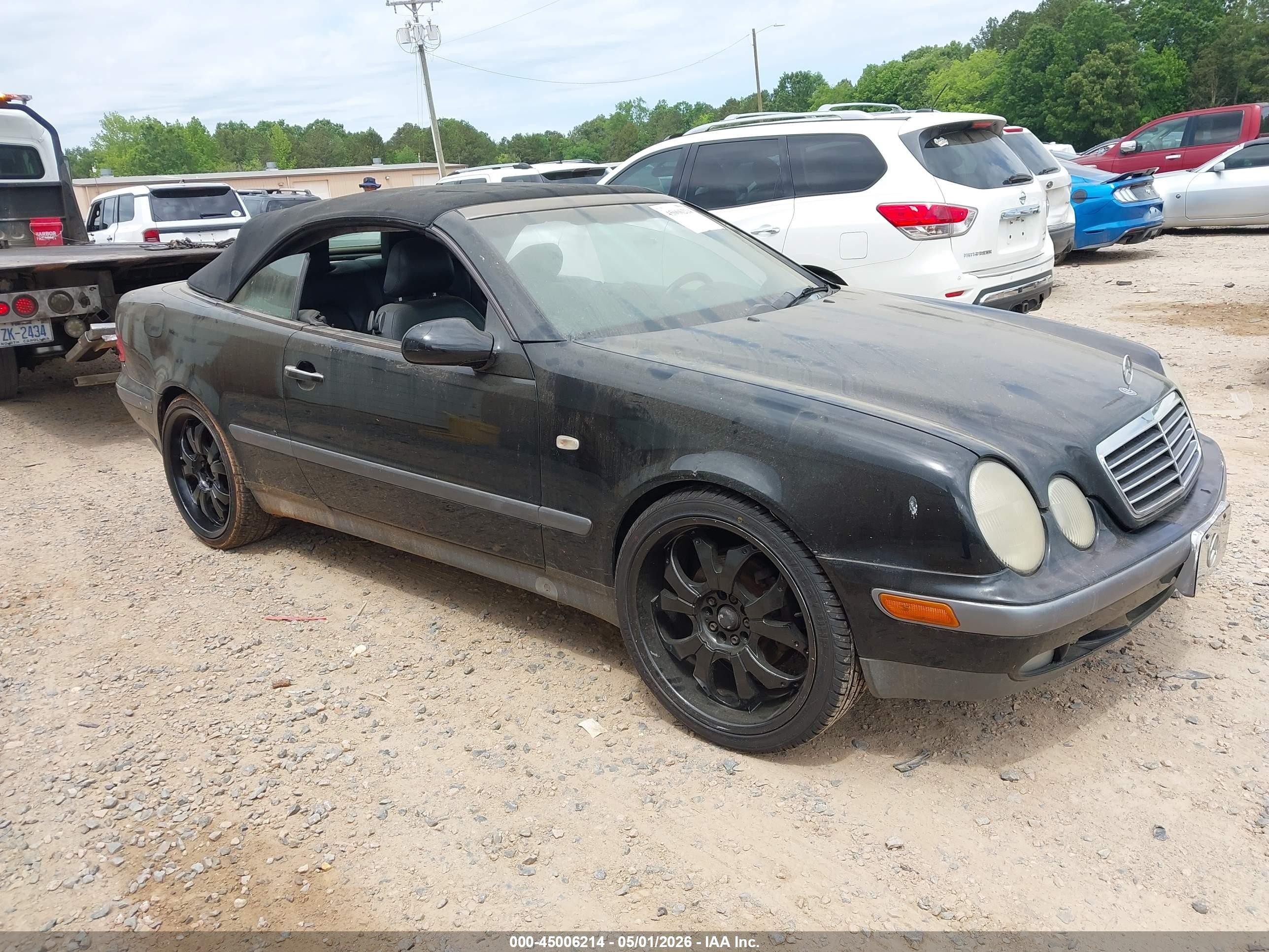 1999 Mercedes-Benz CLK 320/430, VIN WDBLK65G4XT021246 — Normal wear