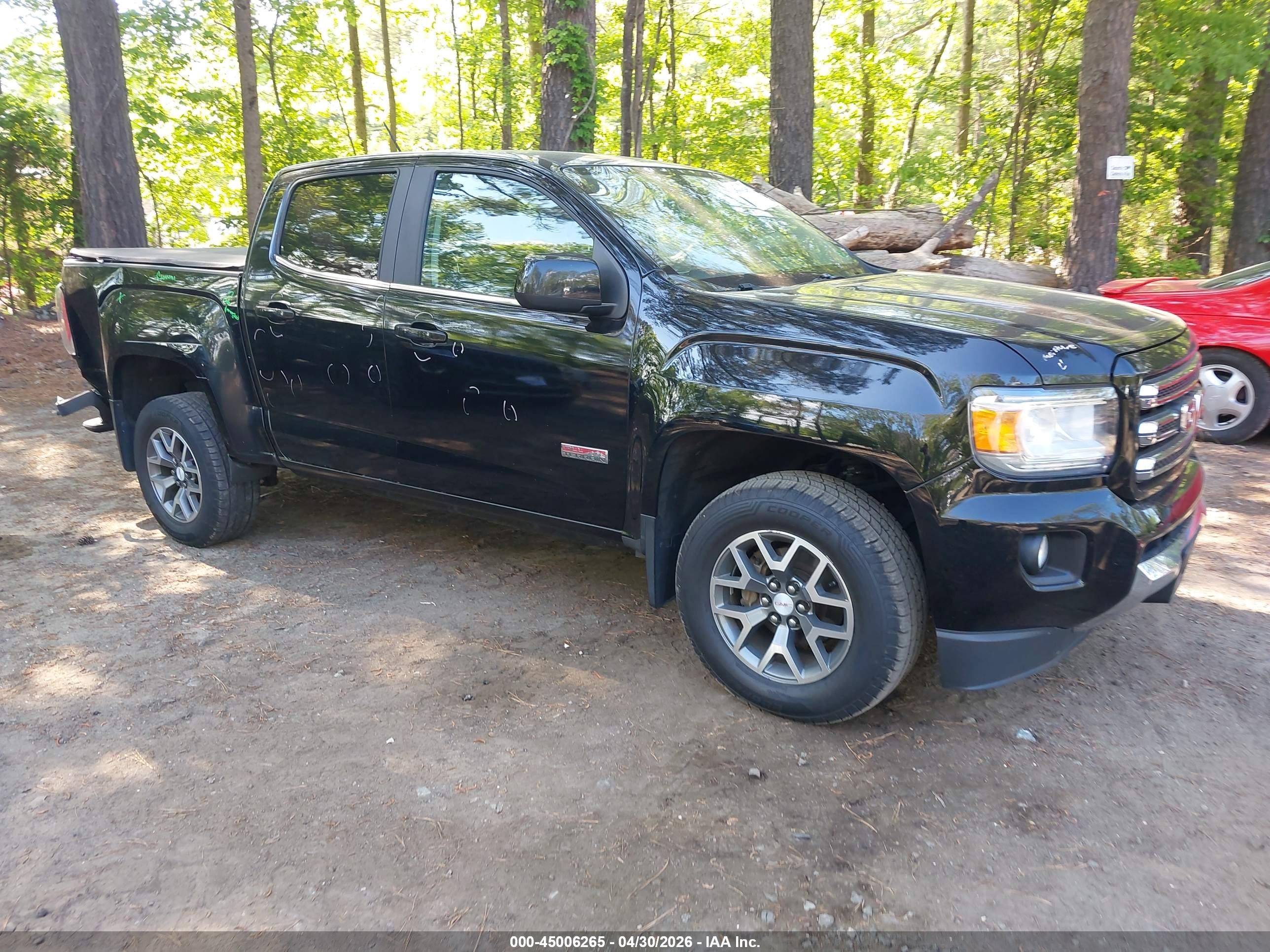 2015 GMC Canyon 4WD SLE, VIN 1GTG6BE34F1257547 — Rear end
