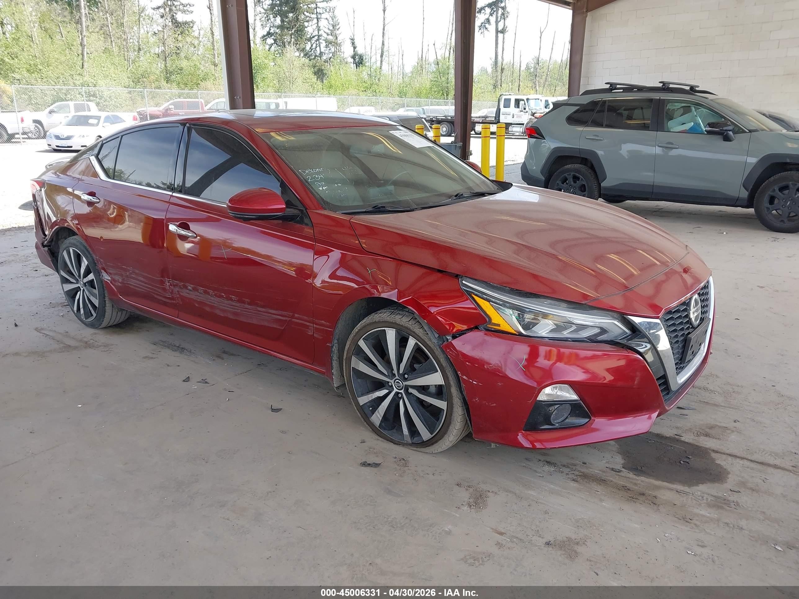 2021 Nissan Altima Platinum, VIN 1N4BL4FW0MN301899 — Бок