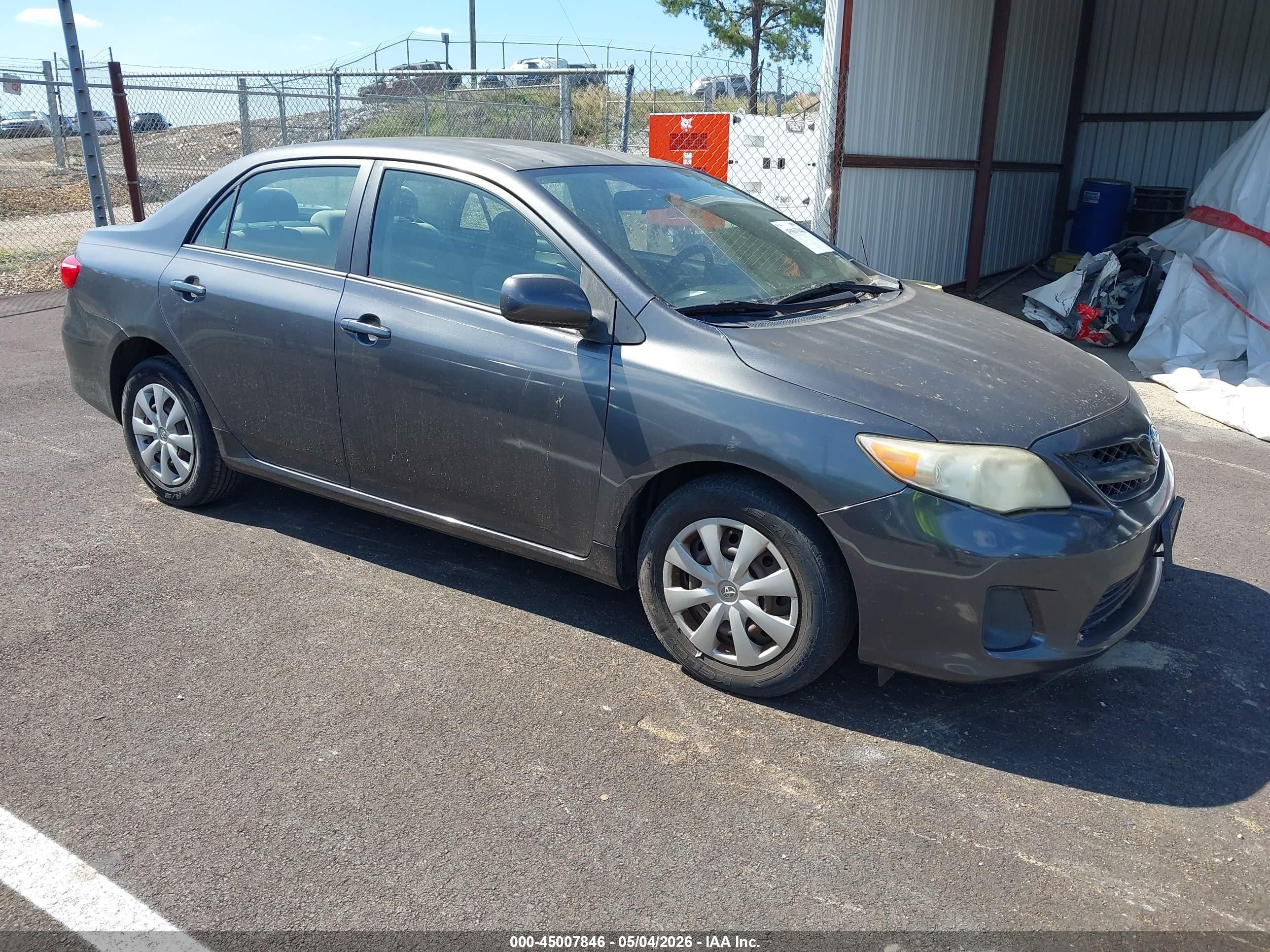 2011 Toyota Corolla LE, VIN JTDBU4EE8B9160358 — Normal wear