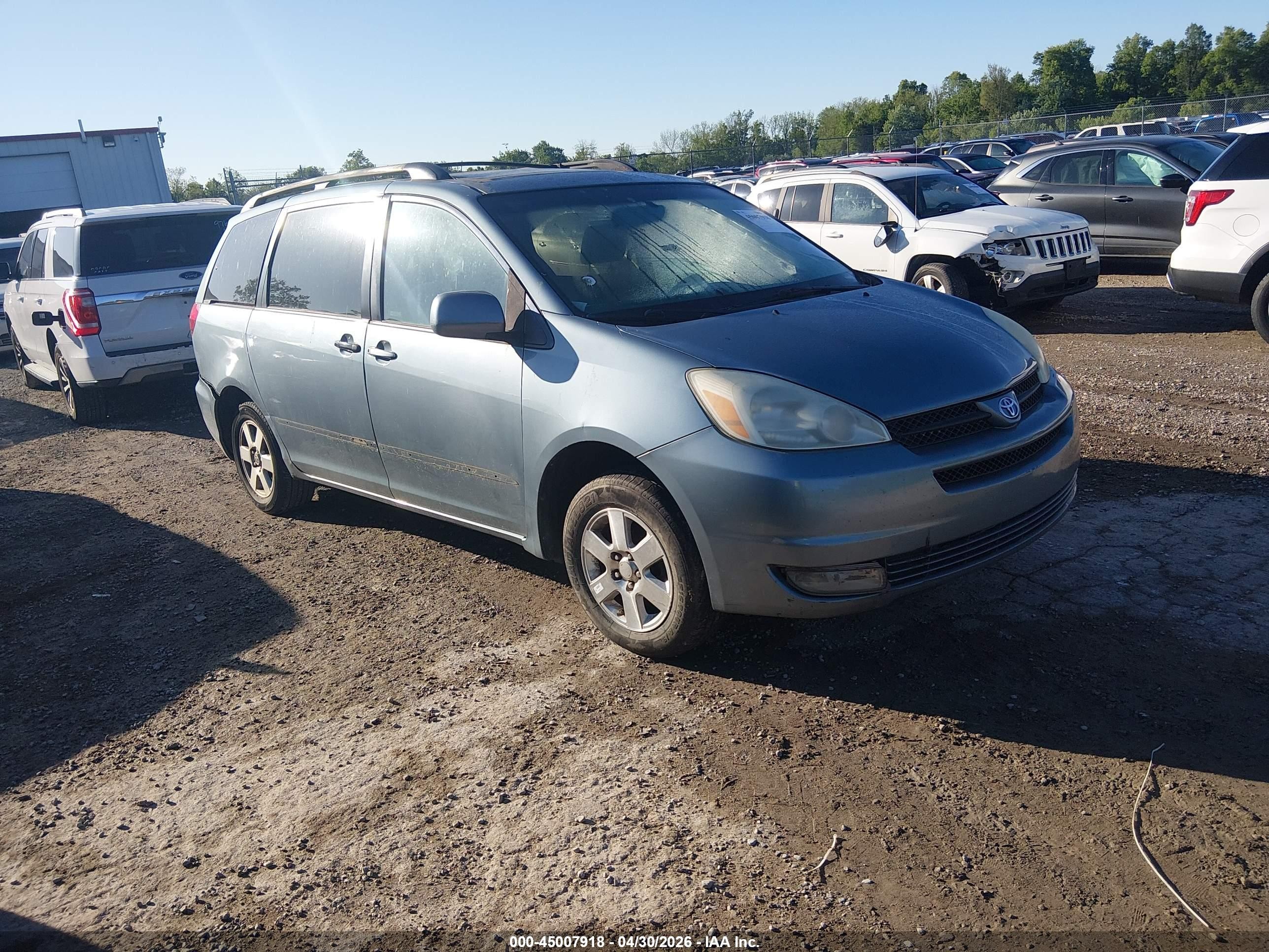 2004 Toyota Sienna XLE, VIN 5TDZA22C84S208489 — Normal wear