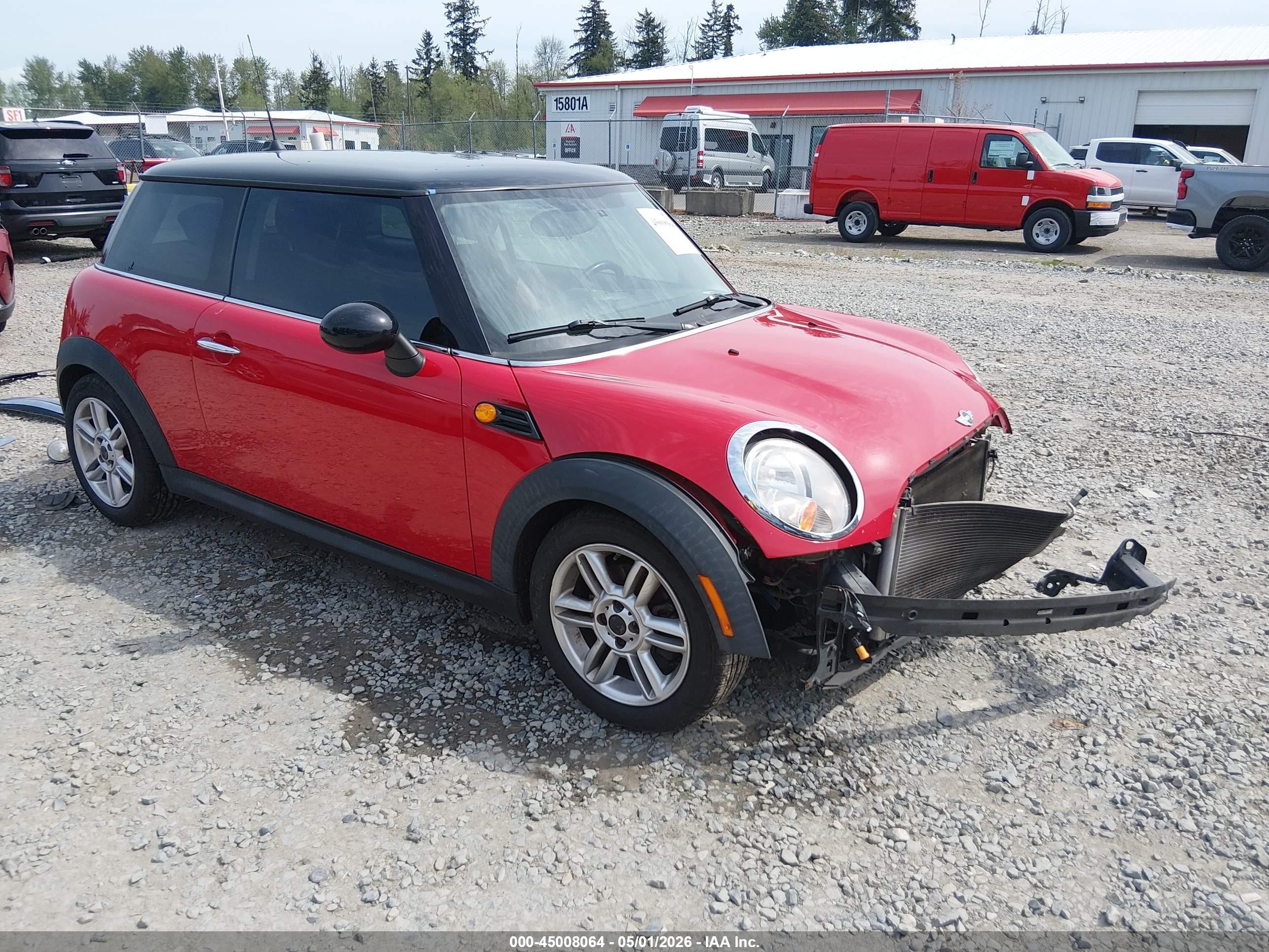 2011 MINI Hardtop, VIN WMWSU3C55BT183030 — Front end