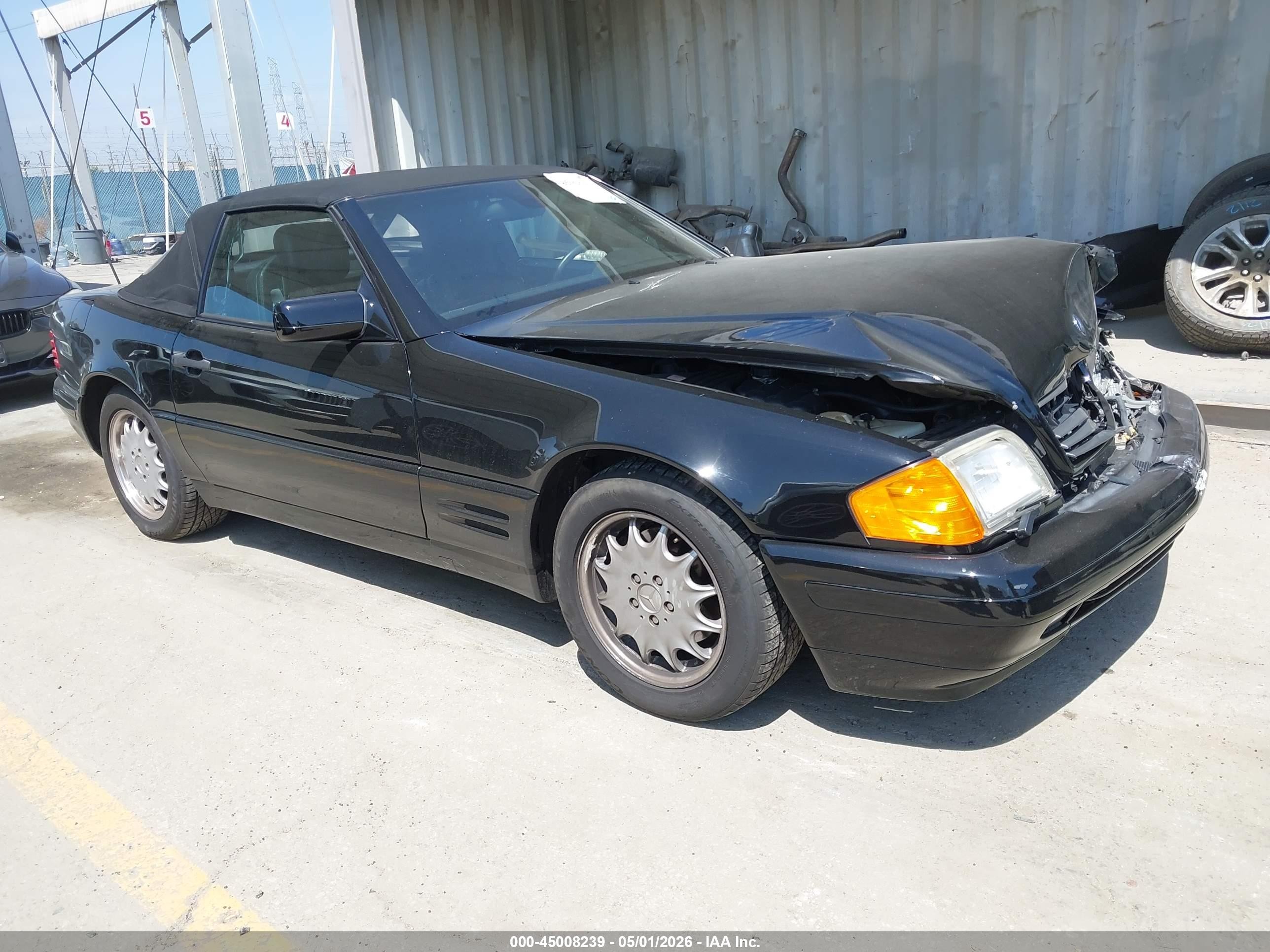 1997 Mercedes-Benz SL 500, VIN WDBFA67F5VF149611 — Front end