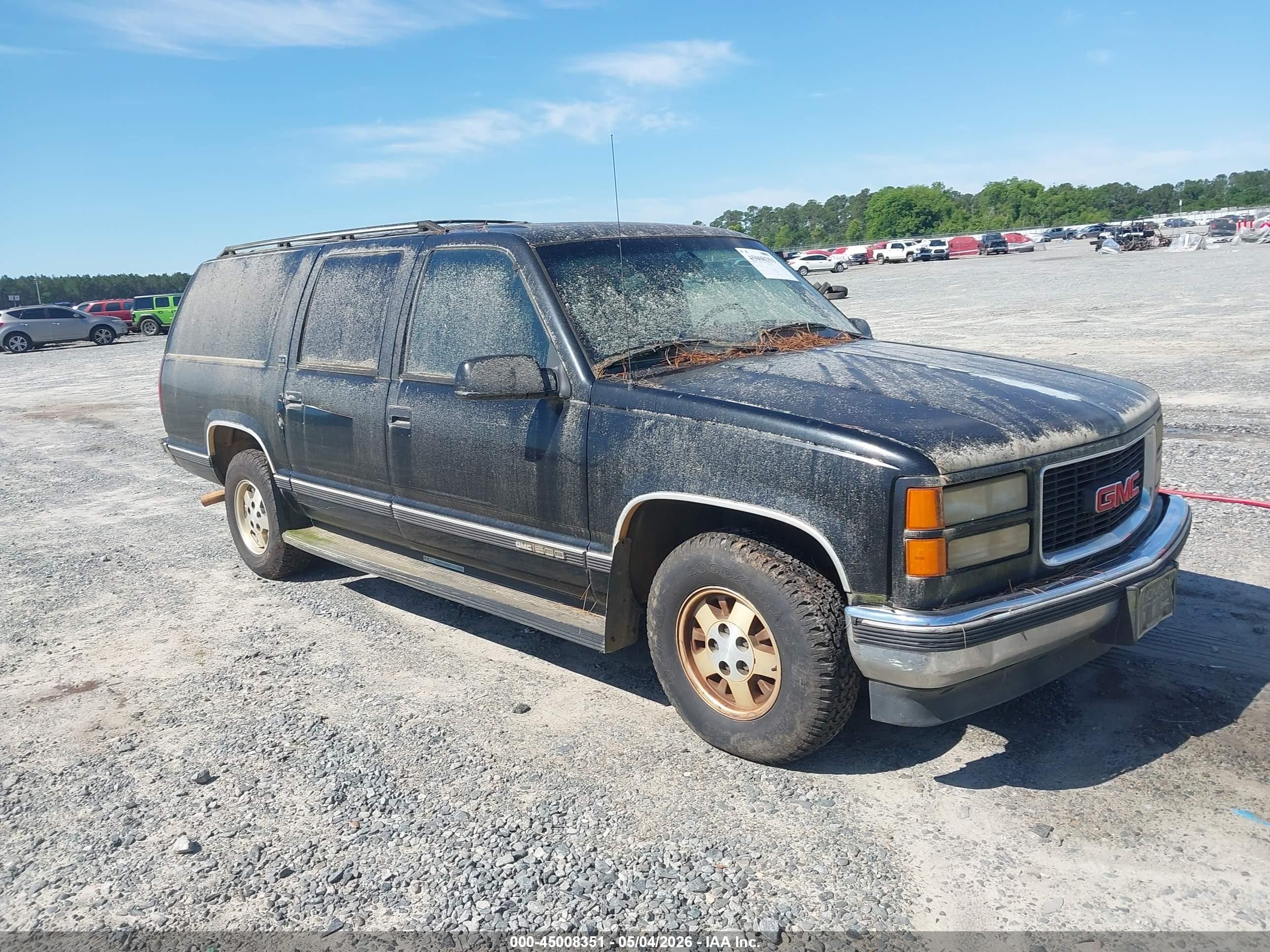 1995 GMC Suburban, VIN 1GKEC16KXSJ725697 — Normal wear