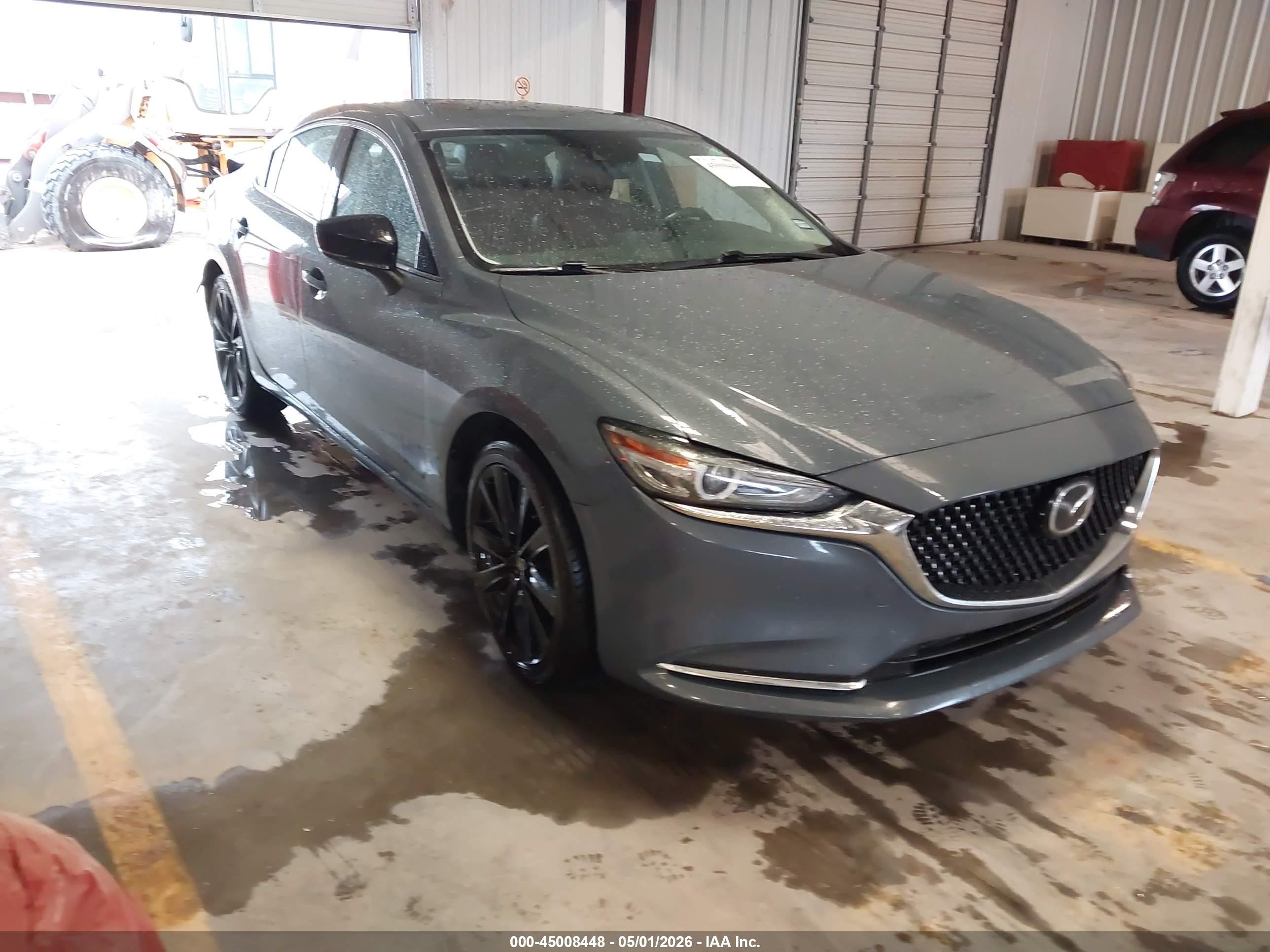 2021 Mazda 6 Carbon Edition, VIN JM1GL1WY7M1600216 — Зад