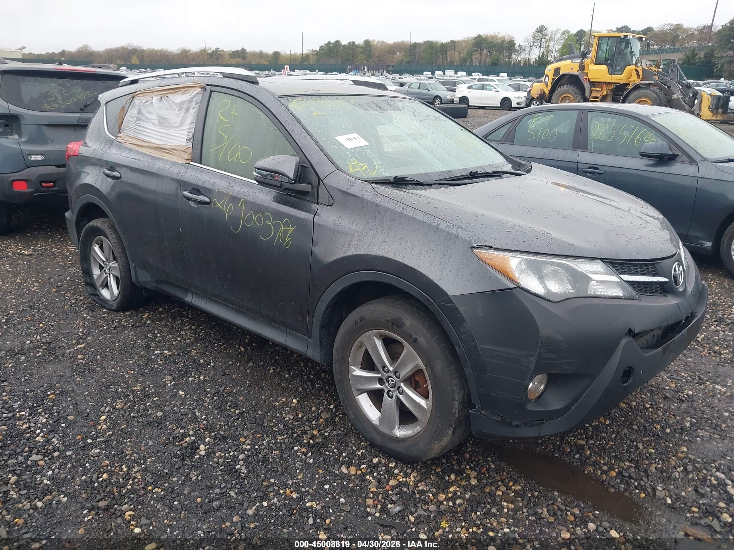 2015 Toyota RAV4 XLE, VIN JTMRFREV1FJ017858 — All over
