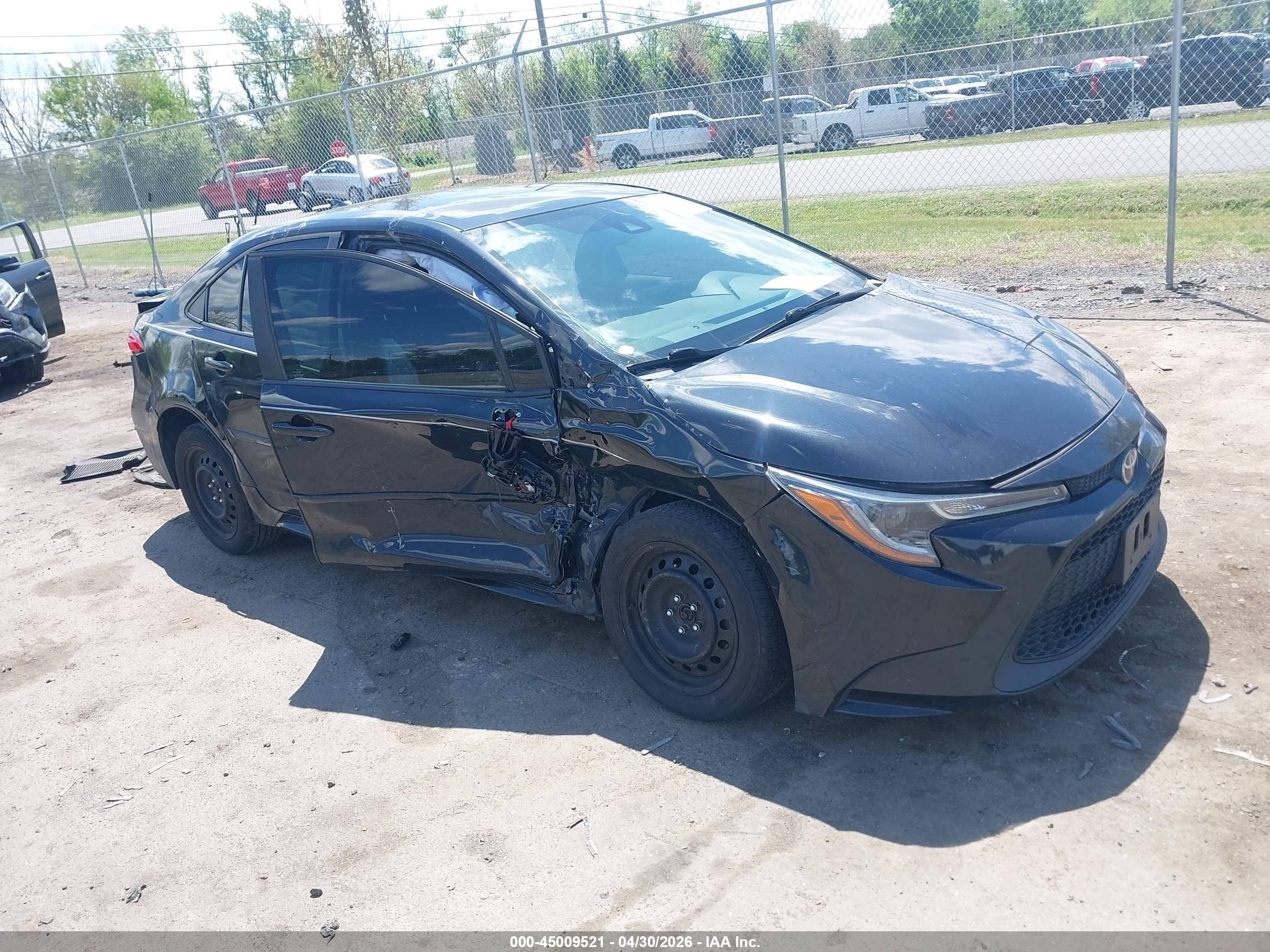 2021 Toyota Corolla LE, VIN 5YFEPMAE8MP260225 — Side