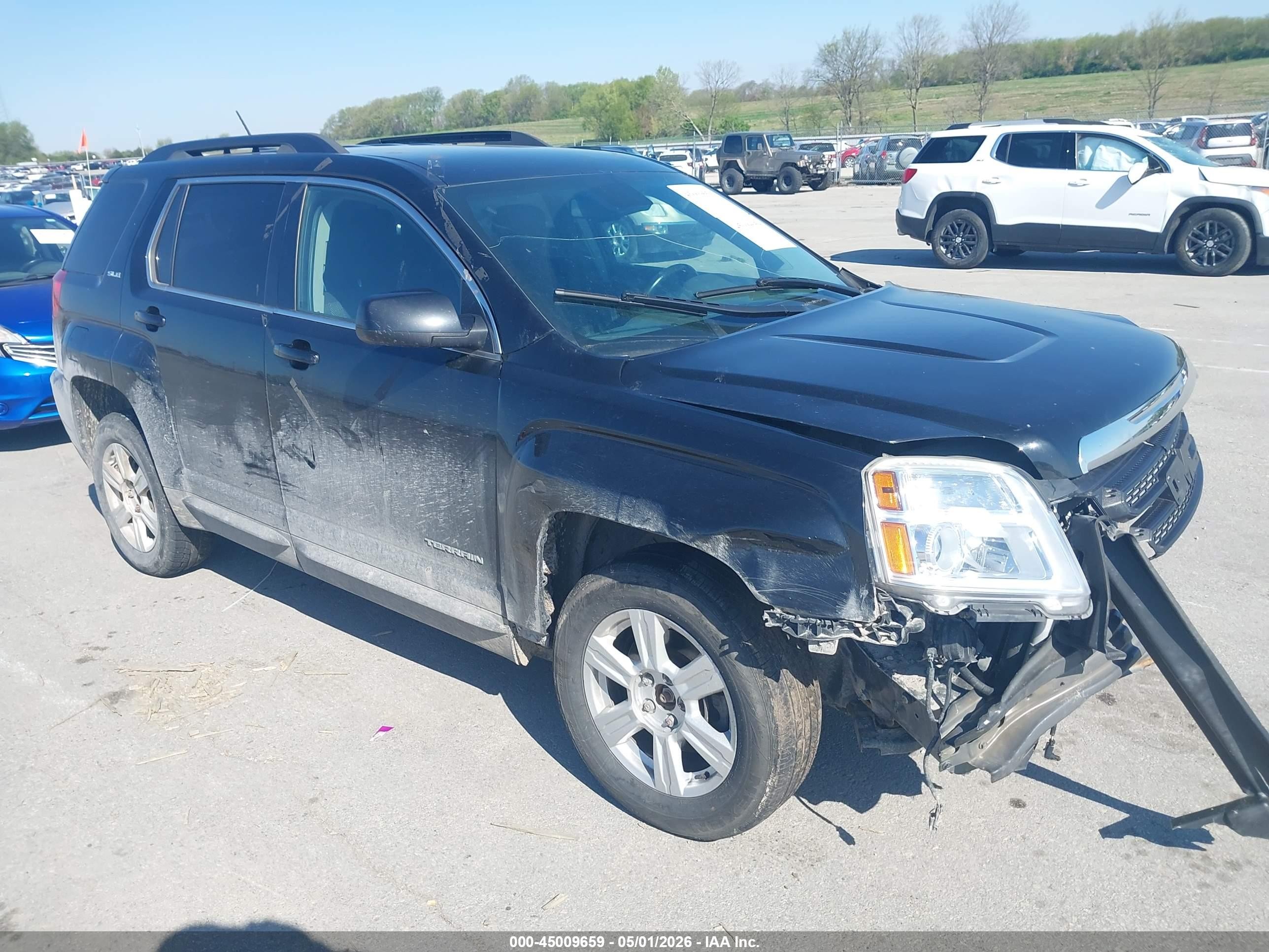 2016 GMC Terrain SLE, VIN 2GKALNEK9G6353118 — Front end