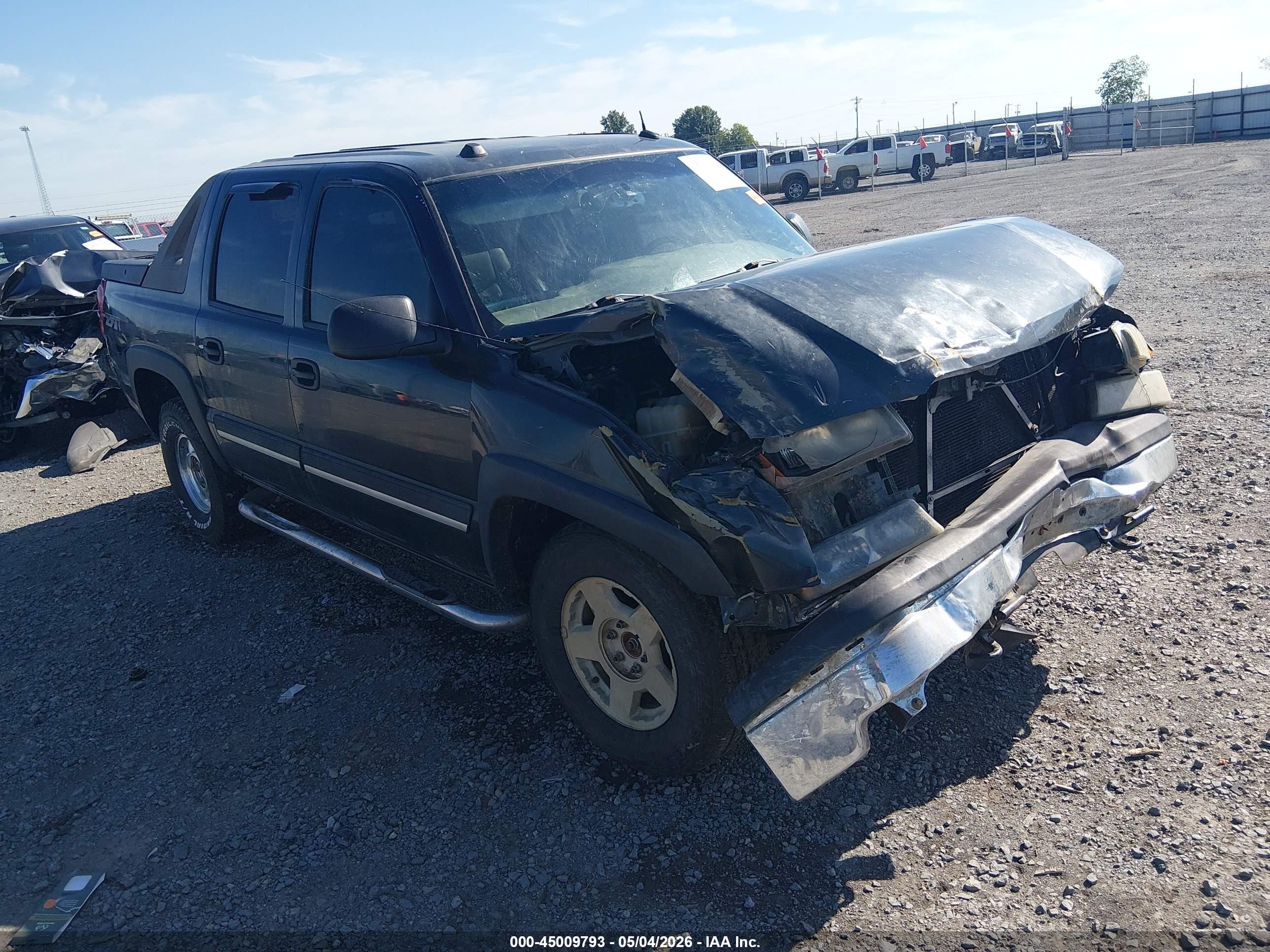 2005 Chevrolet Avalanche Z71, VIN 3GNEK12Z55G242777 — Front end
