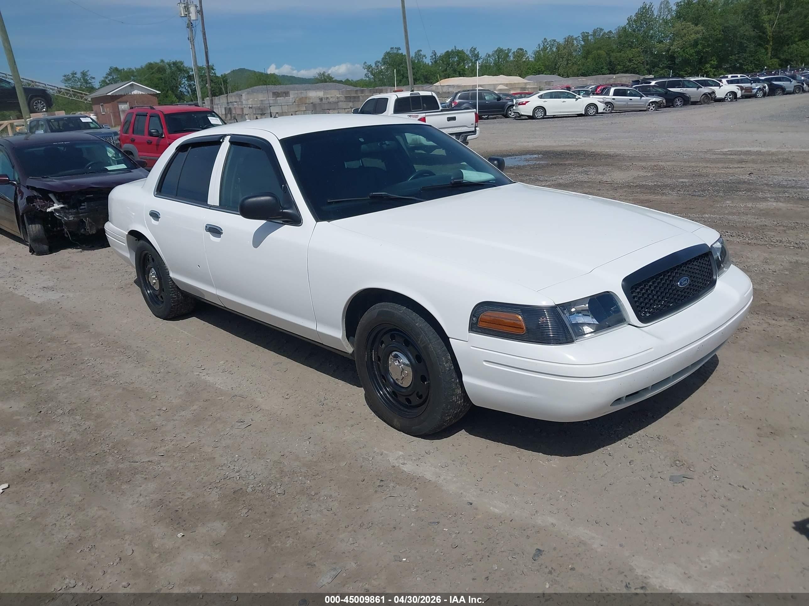 2011 Ford Police Interceptor, VIN 2FABP7BV4BX112607 — Side