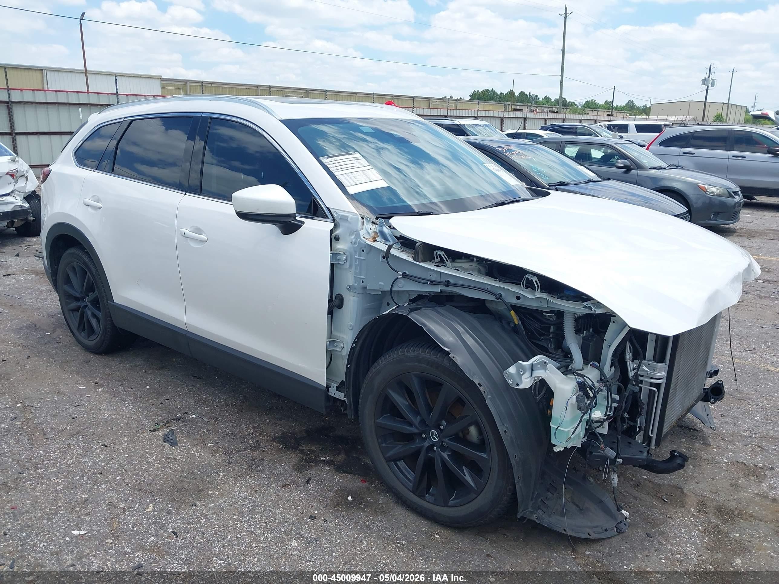 2022 Mazda CX-9 Touring Plus, VIN JM3TCBAY5N0628722 — Front end