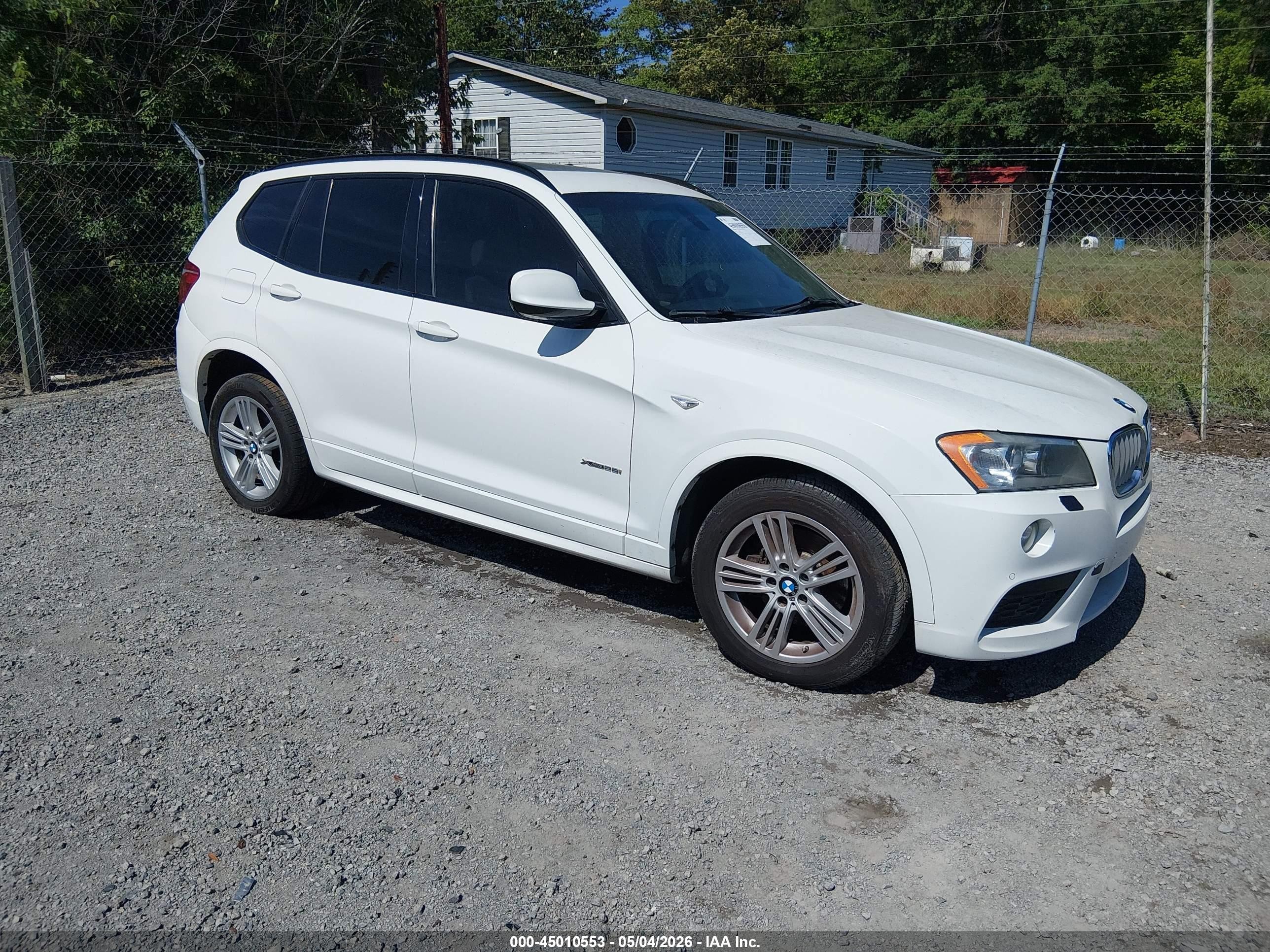 2012 BMW X3 28i, VIN 5UXWX5C52CL725367 — Перед