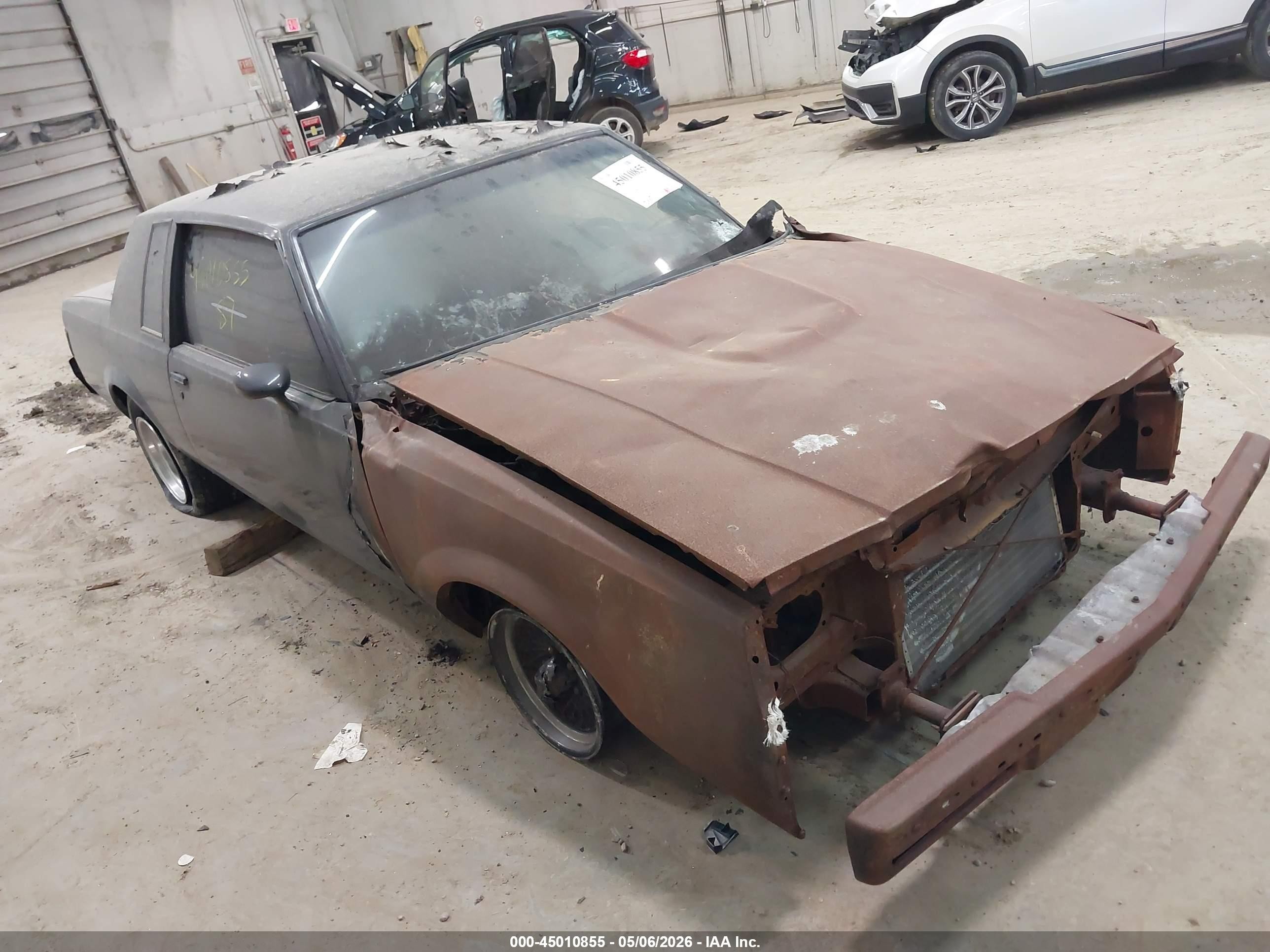 1987 Buick Regal, VIN 1G4GJ1176HP429400 — Engine fire