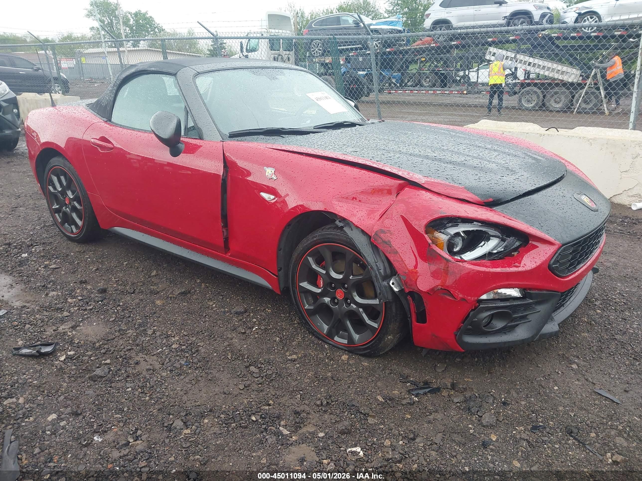 2018 FIAT 124 Spider Classica, VIN JC1NFAEK6J0135552 — Front end