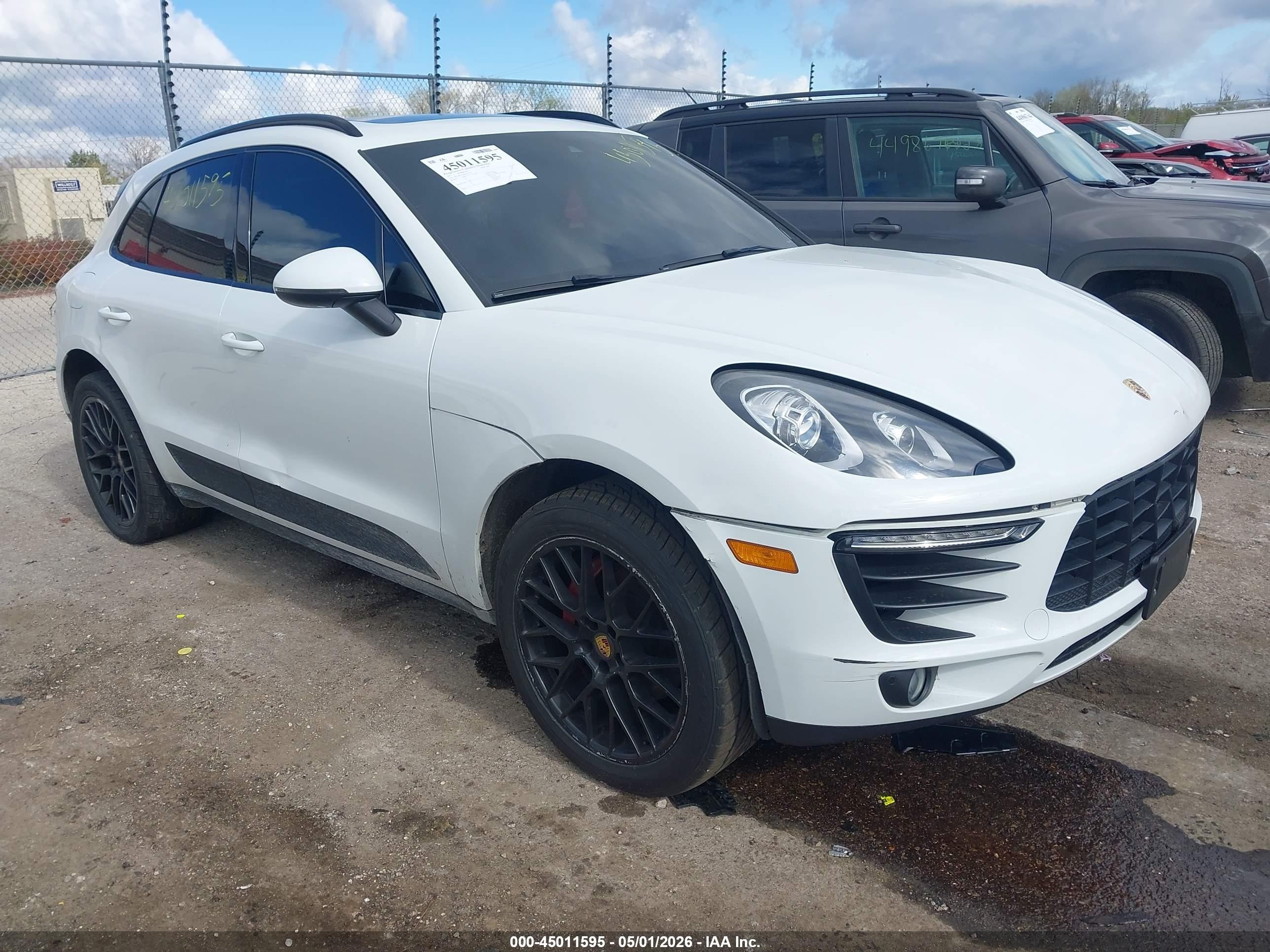 2017 Porsche Macan S, VIN WP1AB2A56HLB12556 — Rear end