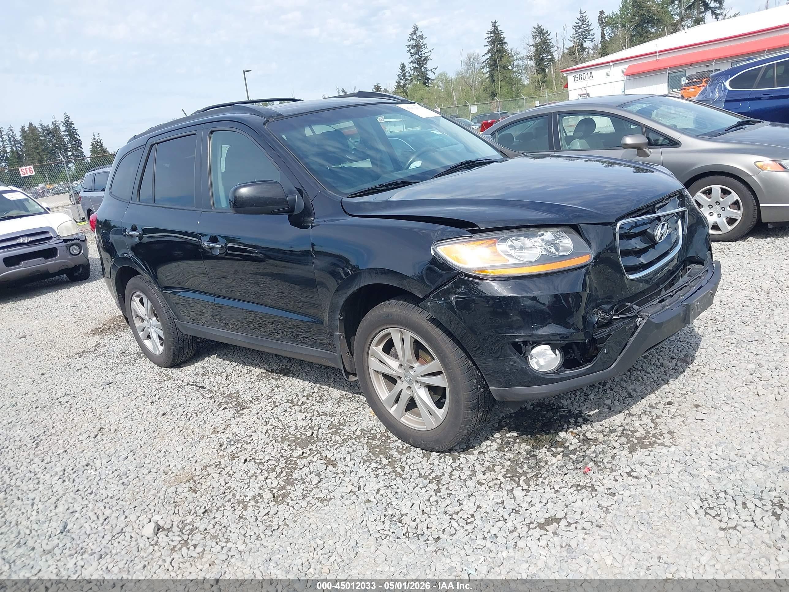 2011 Hyundai Santa Fe Limited, VIN 5XYZKDAG2BG007548 — Front end