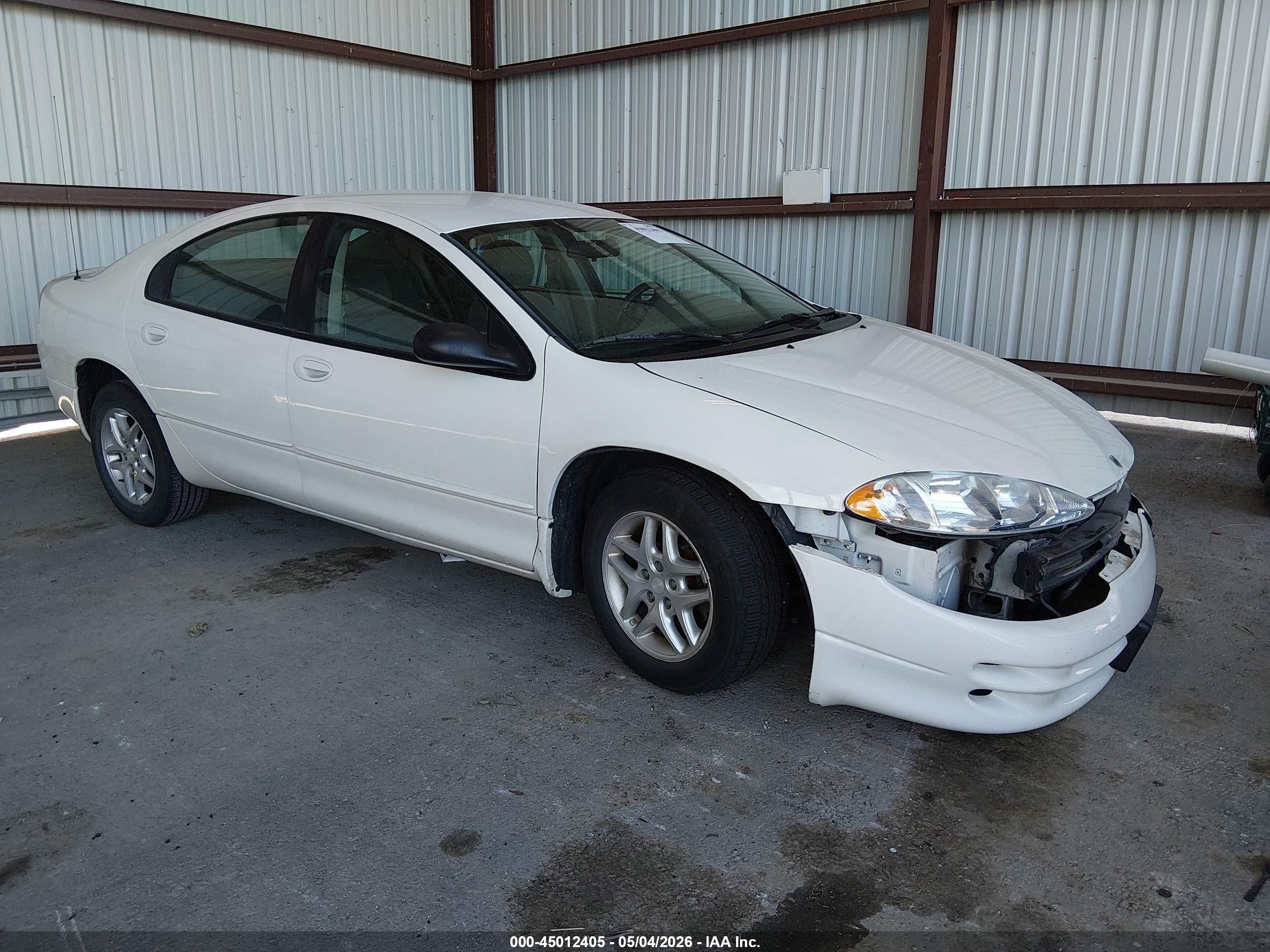 2003 Dodge Intrepid SE, VIN 2B3HD46R33H571407 — Front end