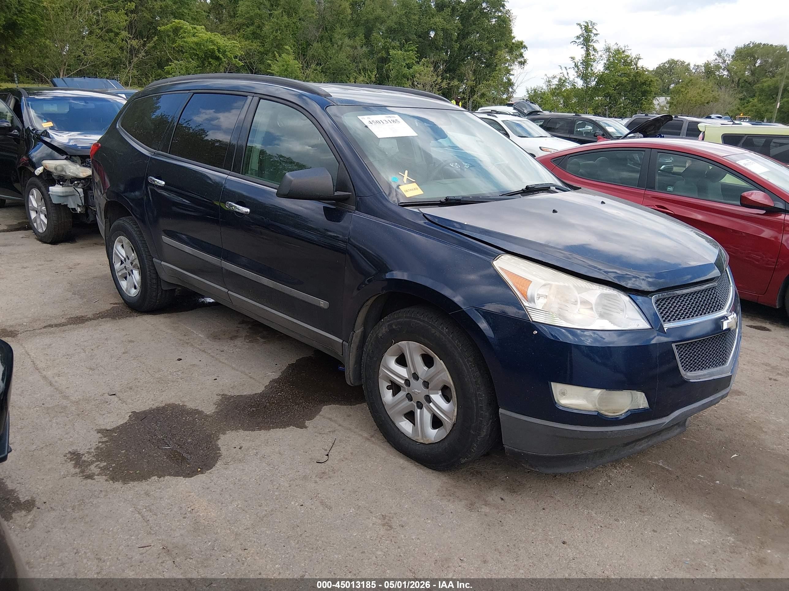 2009 Chevrolet Traverse LS, VIN 1GNER13D89S173600 — Side