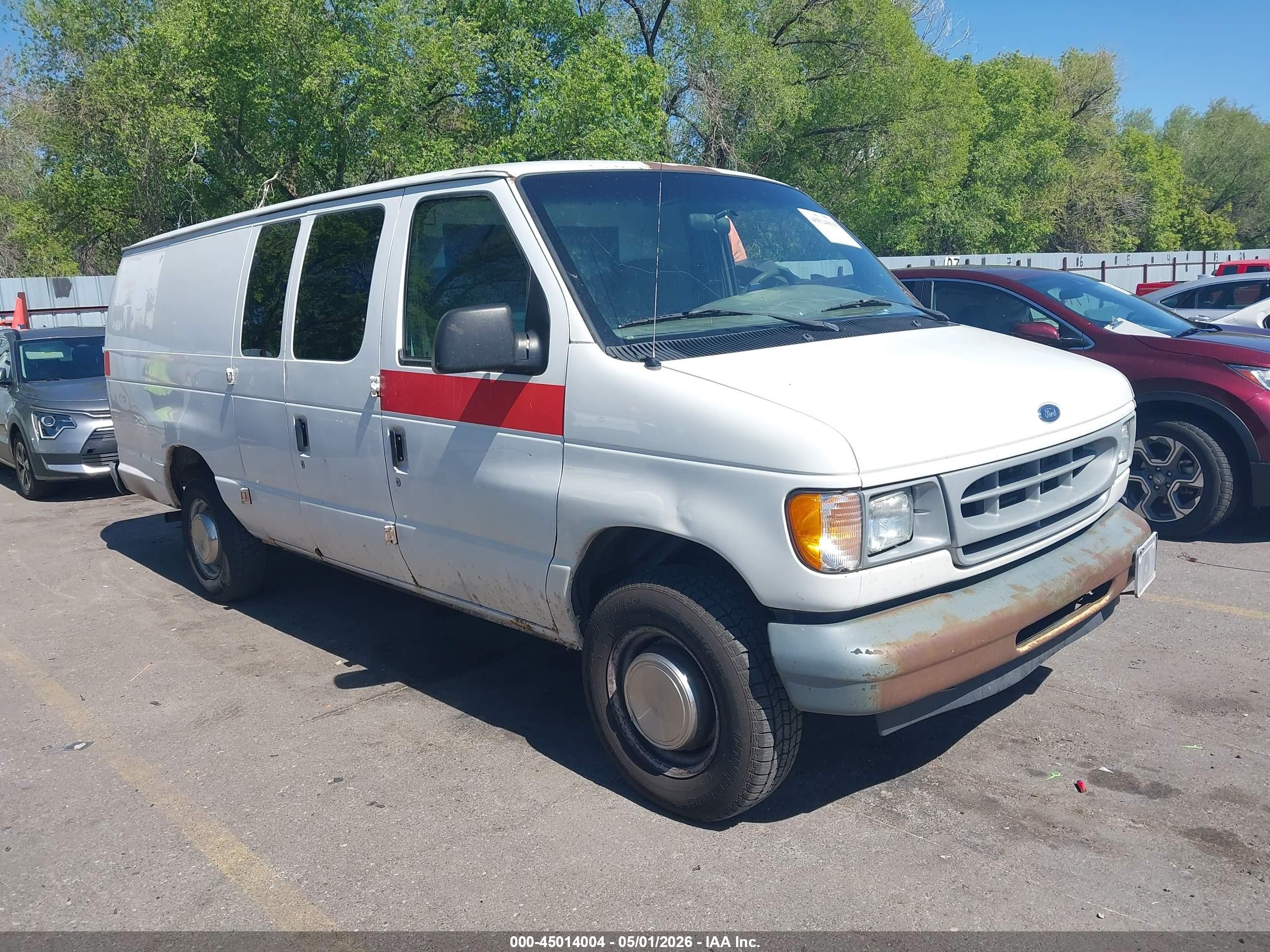 2002 Ford Econoline Cargo, VIN 1FTNS24222HB47433 — Side
