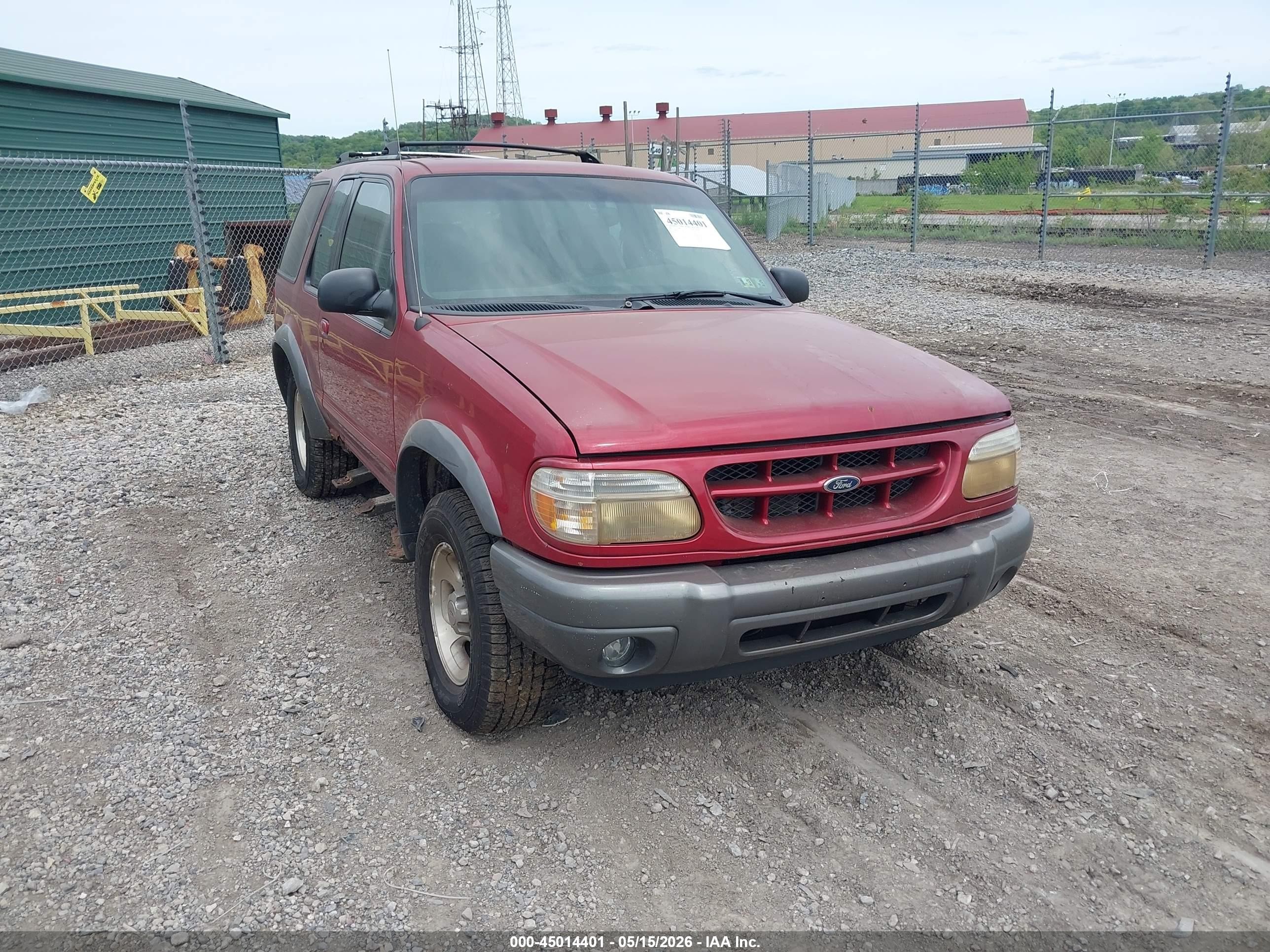 2000 Ford Explorer, VIN 1FMDU70E3YUA84552 — Normal wear