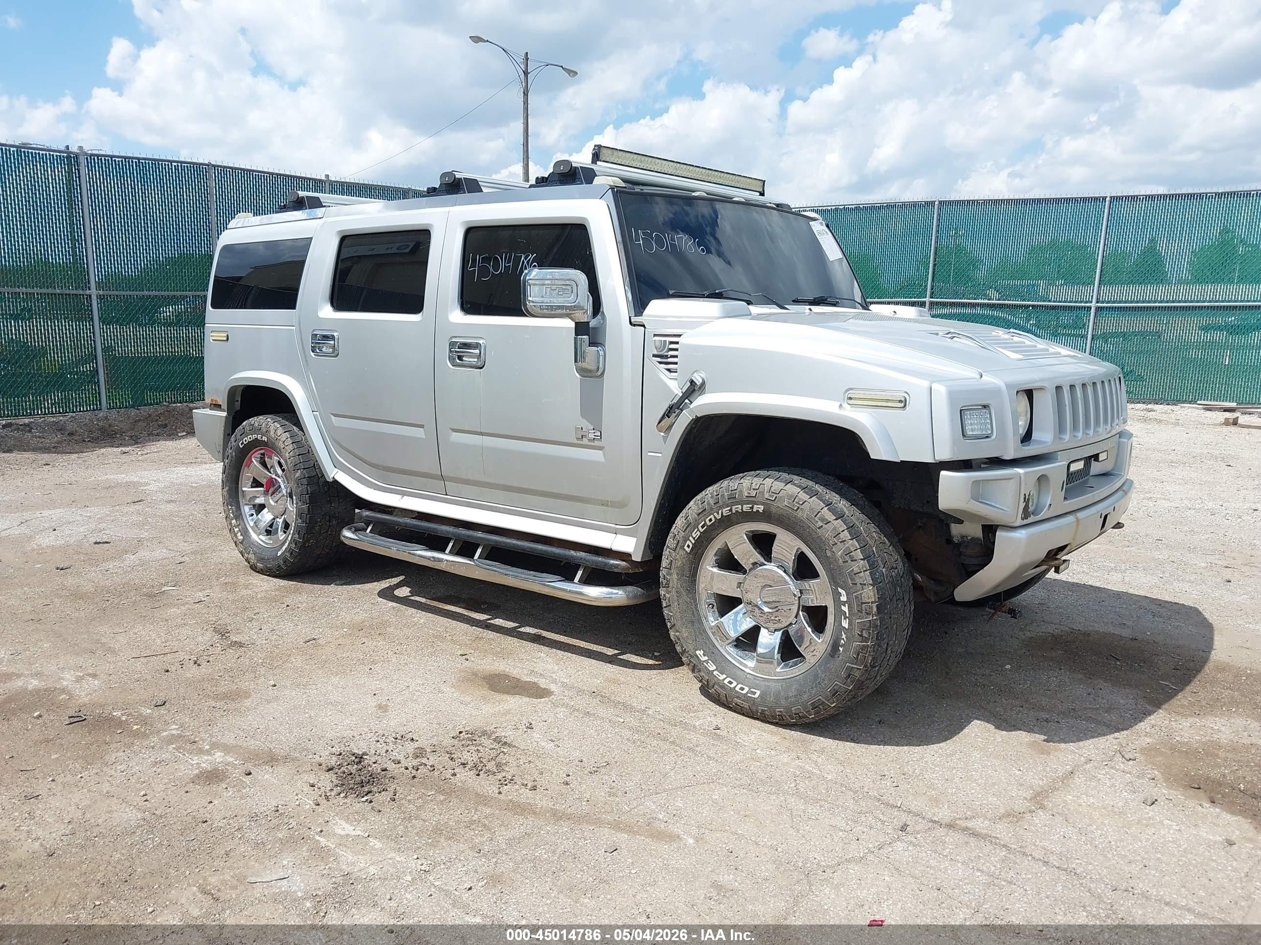 2009 Hummer H2, VIN 5GRGN83209H101869 — Front end