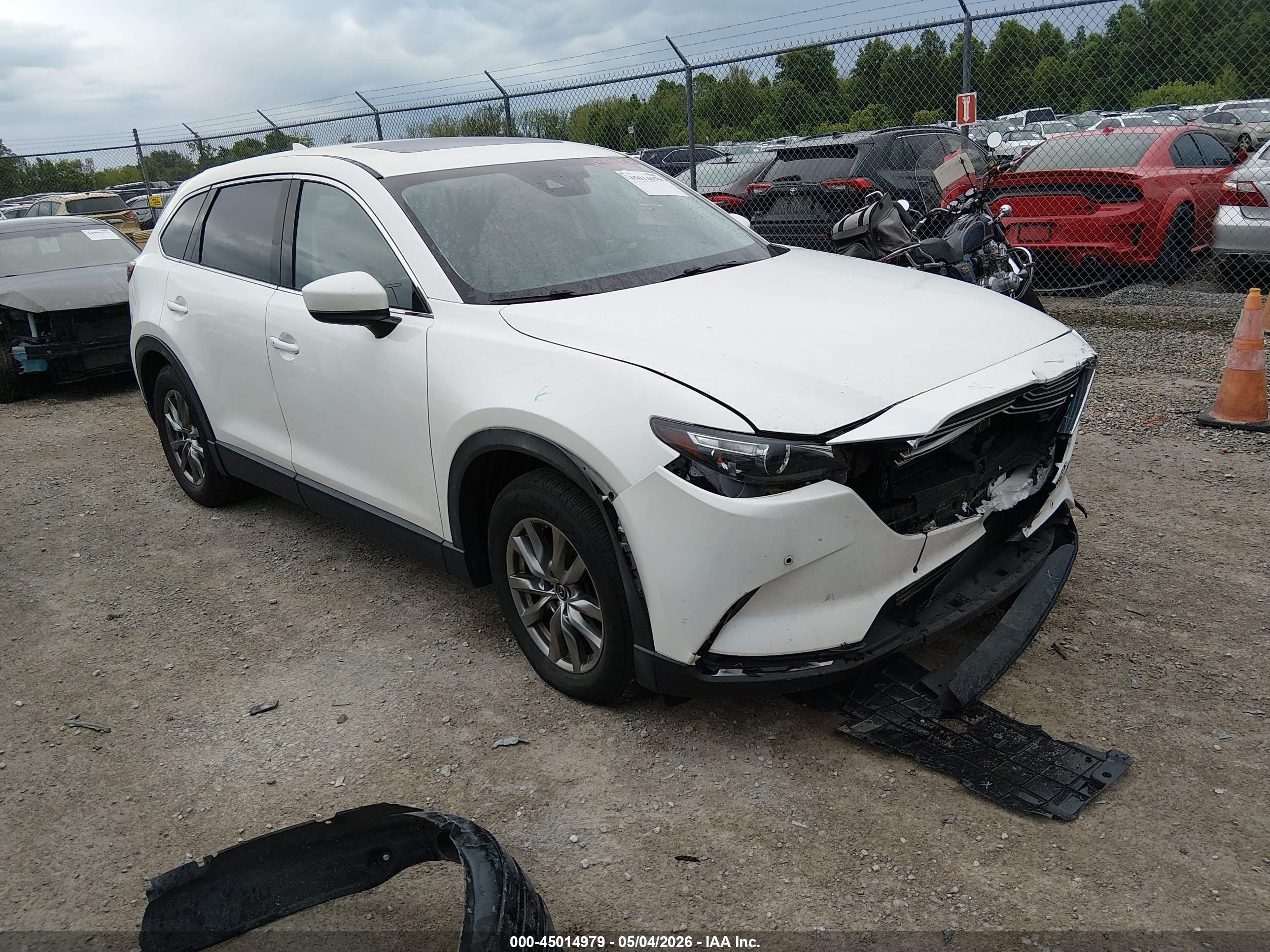 2018 Mazda CX-9 Touring, VIN JM3TCBCY0J0217932 — Front end