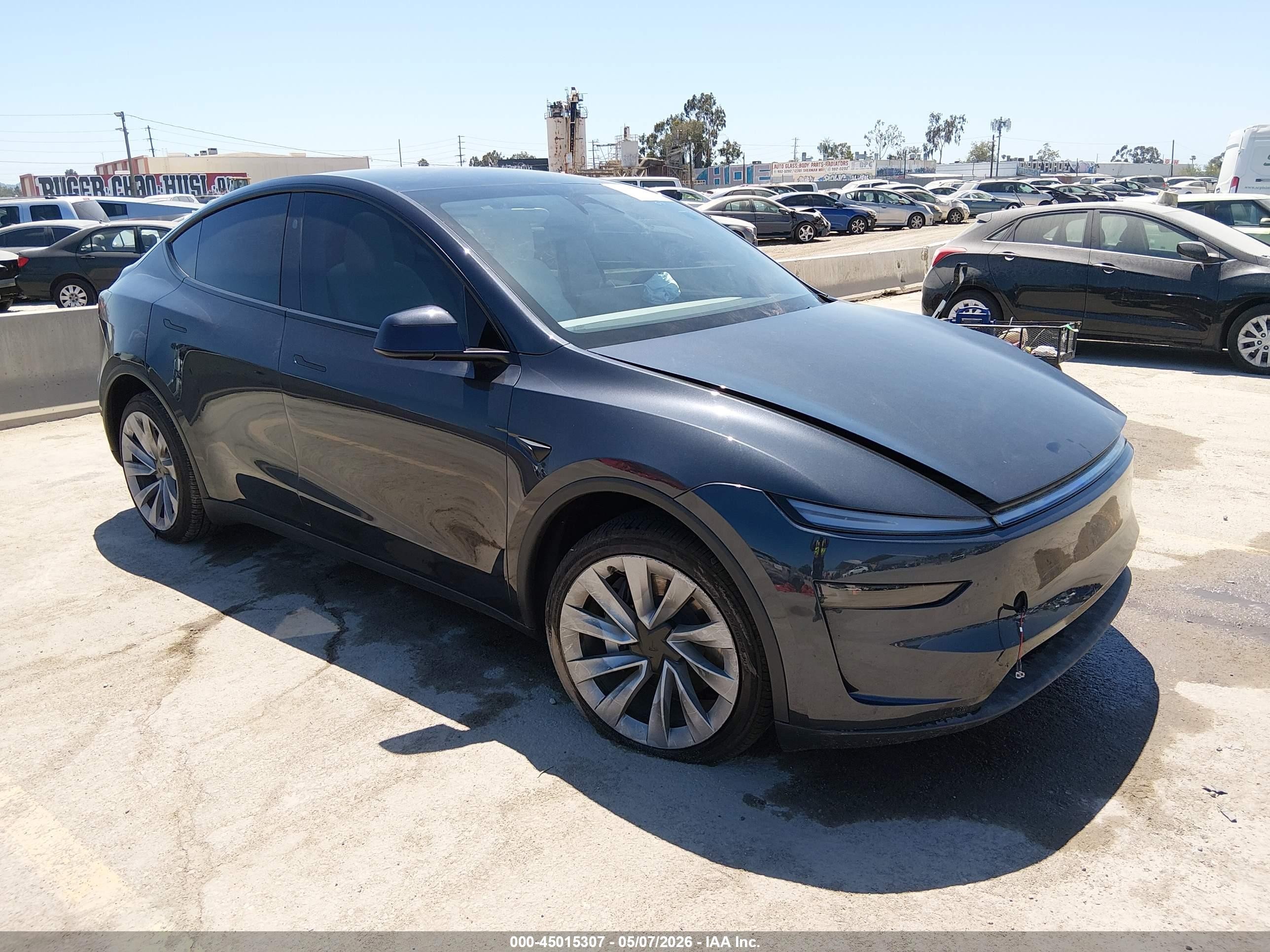2026 Tesla Model Y Long Range, VIN 7SAYGDED3TF445438 — Front end