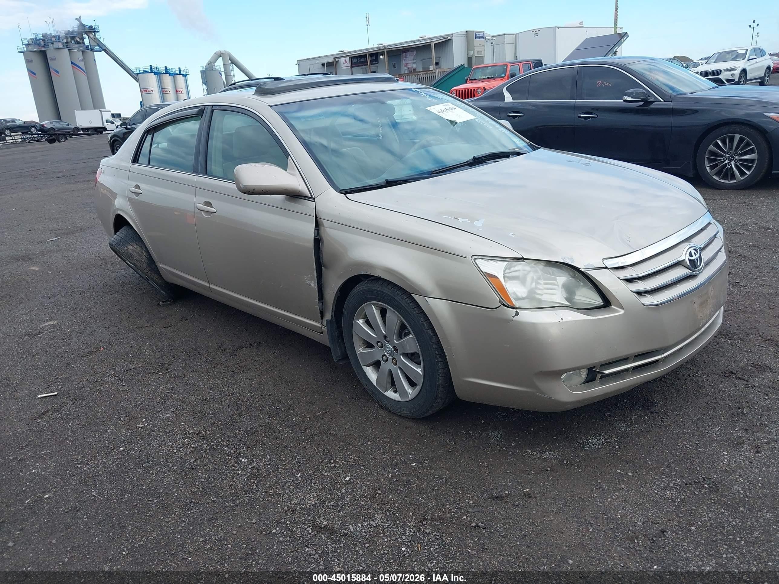 2006 Toyota Avalon Limited, VIN 4T1BK36B16U126619 — Side