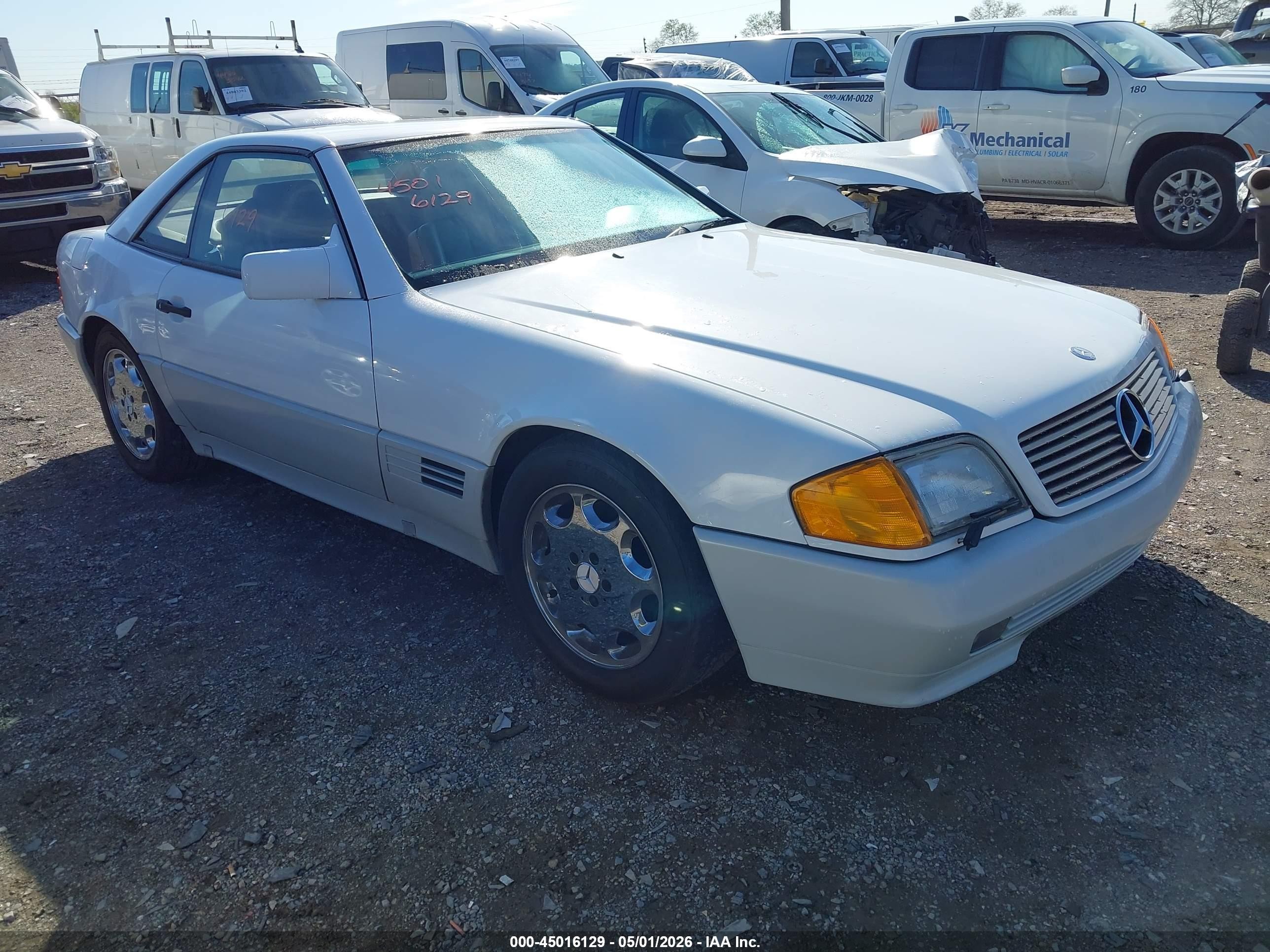 1991 Mercedes-Benz 500, VIN WDBFA66E9MF024098 — Normal wear