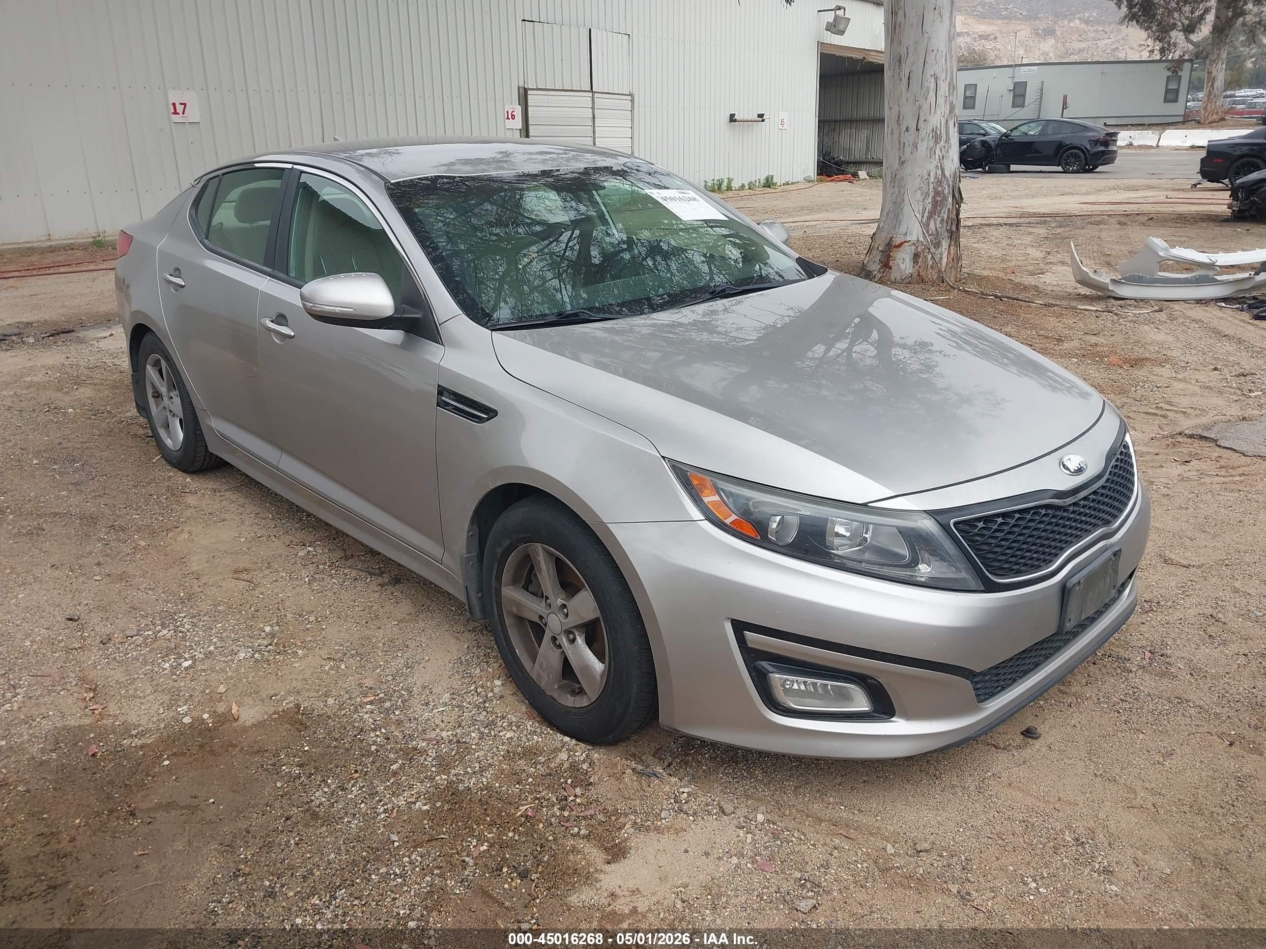 2014 Kia Optima LX, VIN 5XXGM4A71EG337563 — Normal wear