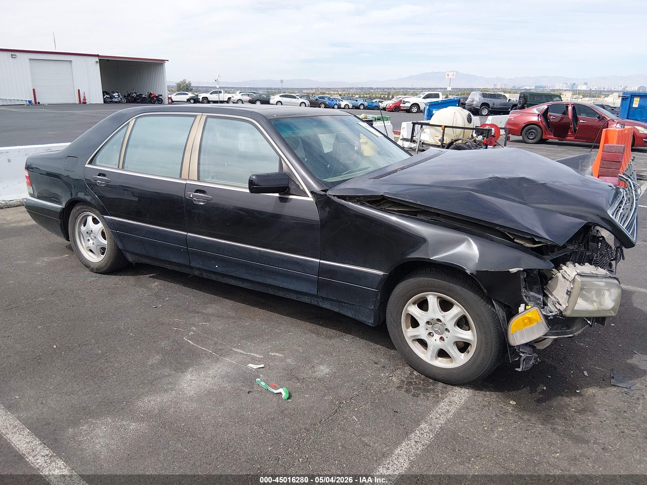 1998 Mercedes-Benz S 320/430/500, VIN WDBGA51G8WA402256 — Normal wear