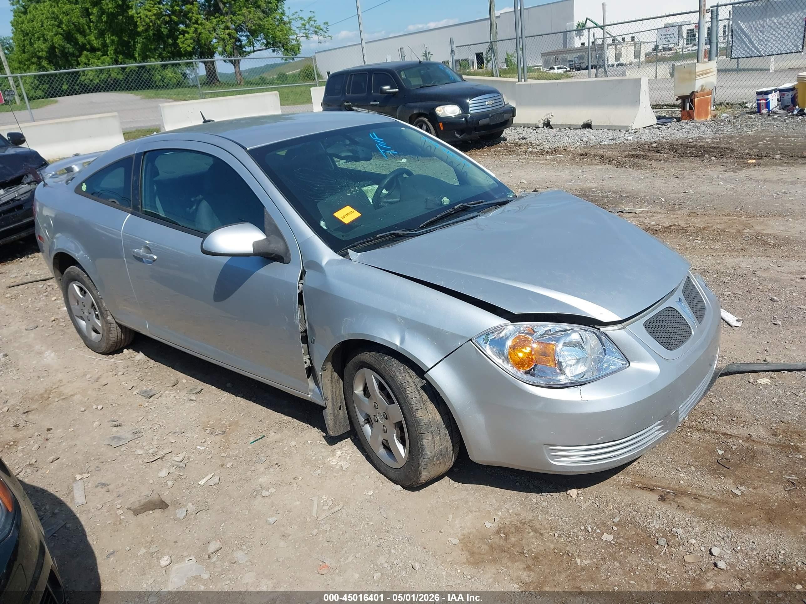 2009 Pontiac G5, VIN 1G2AS18H997274224 — Front end