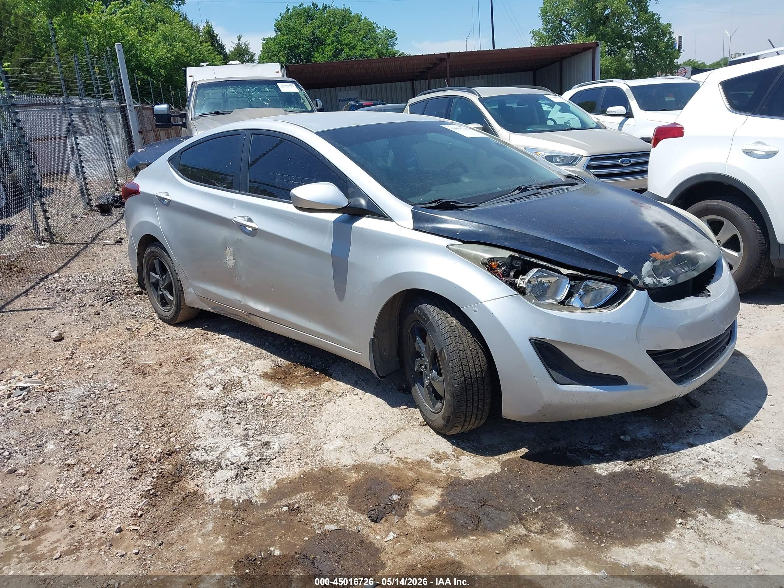 2015 Hyundai Elantra SE, VIN 5NPDH4AE3FH549232 — Normal wear