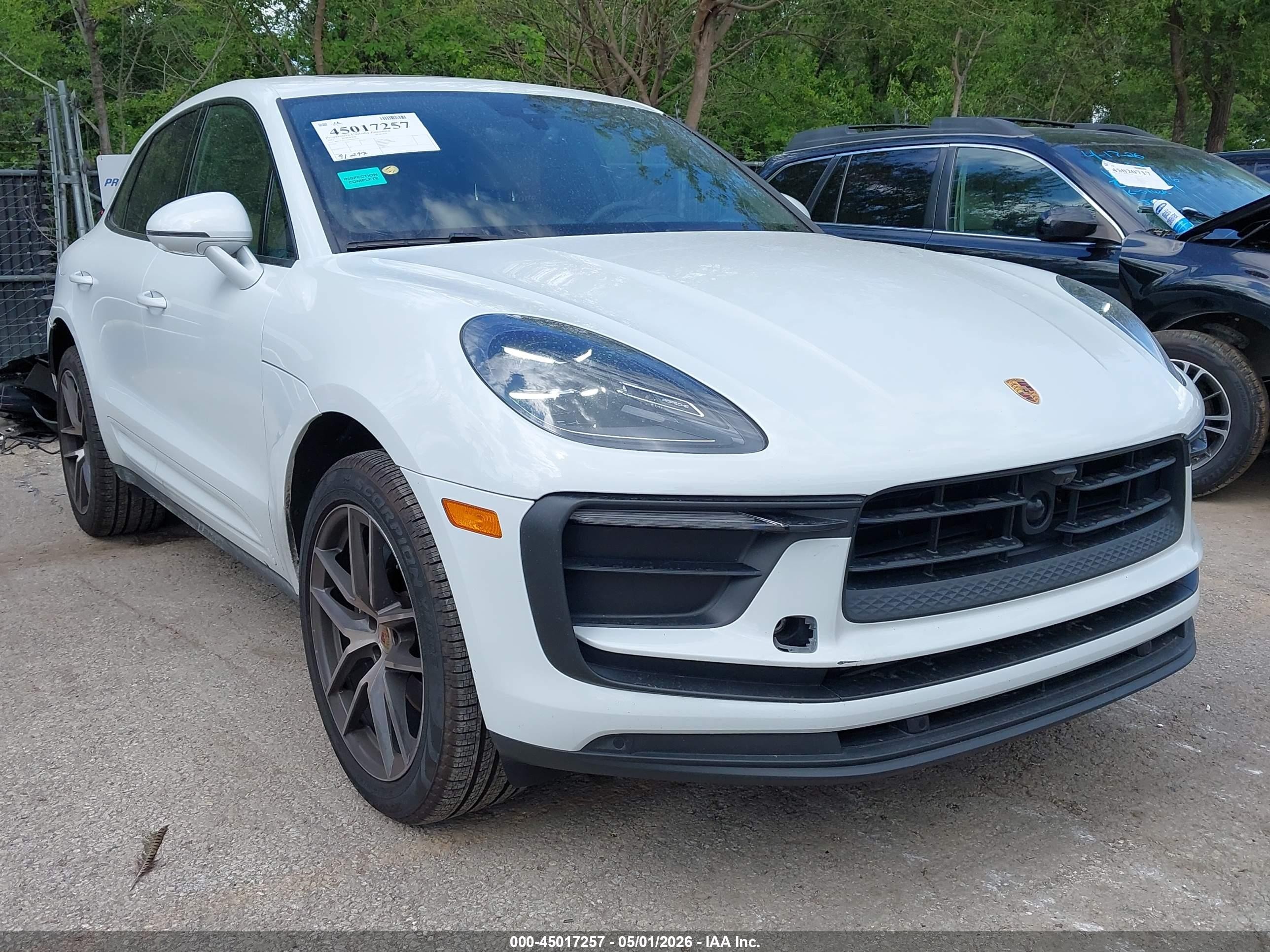 2022 Porsche Macan, VIN WP1AA2A5XNLB10551 — Rear end