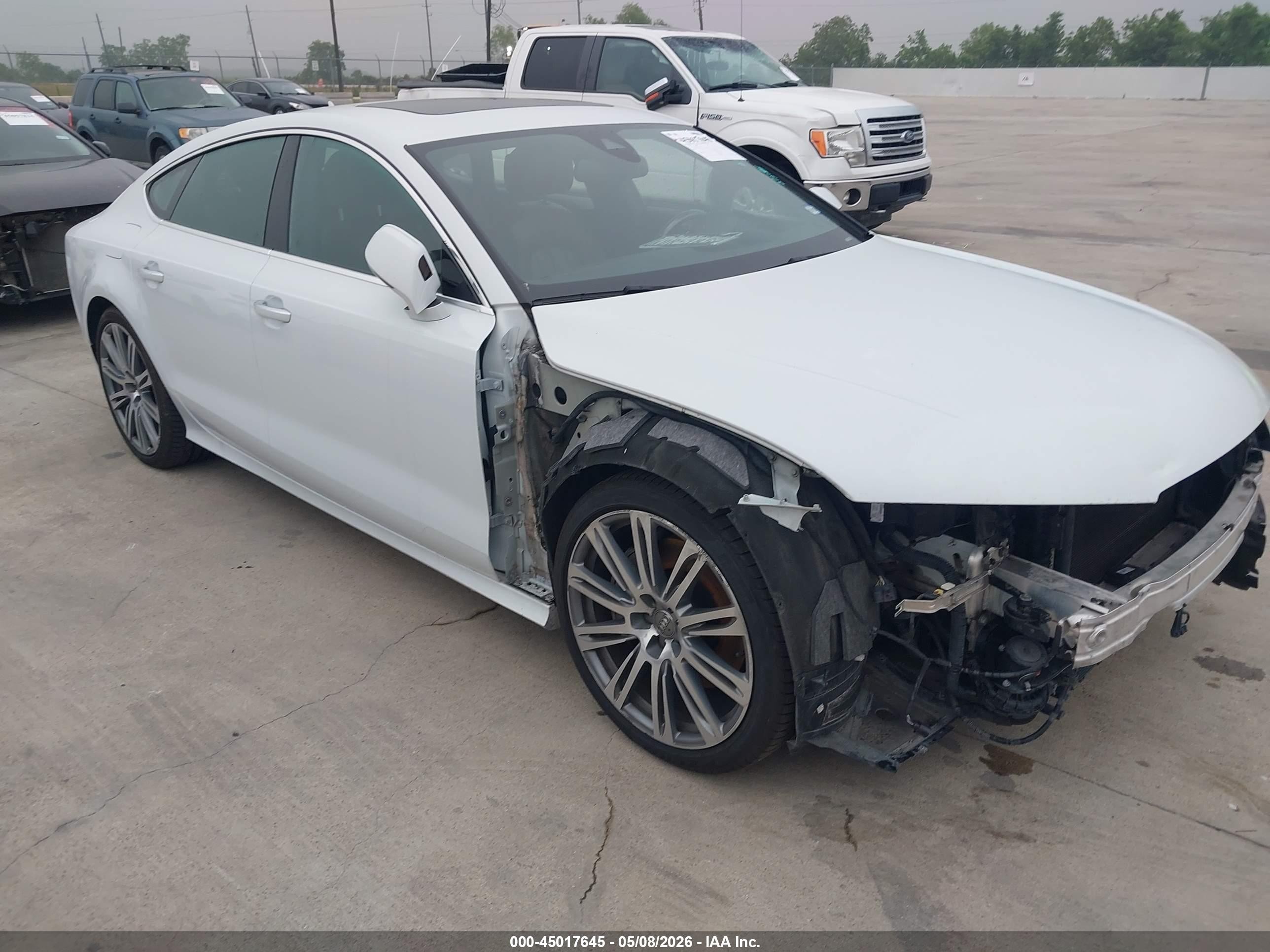 2015 Audi A7 Prestige, VIN WAU2GAFC1FN005387 — Перед
