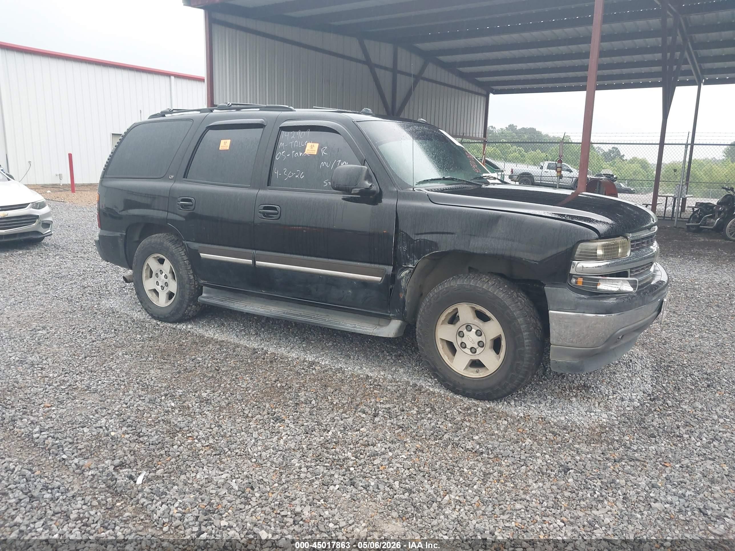 2005 Chevrolet Tahoe LT, VIN 1GNEC13T15R142909 — Перед