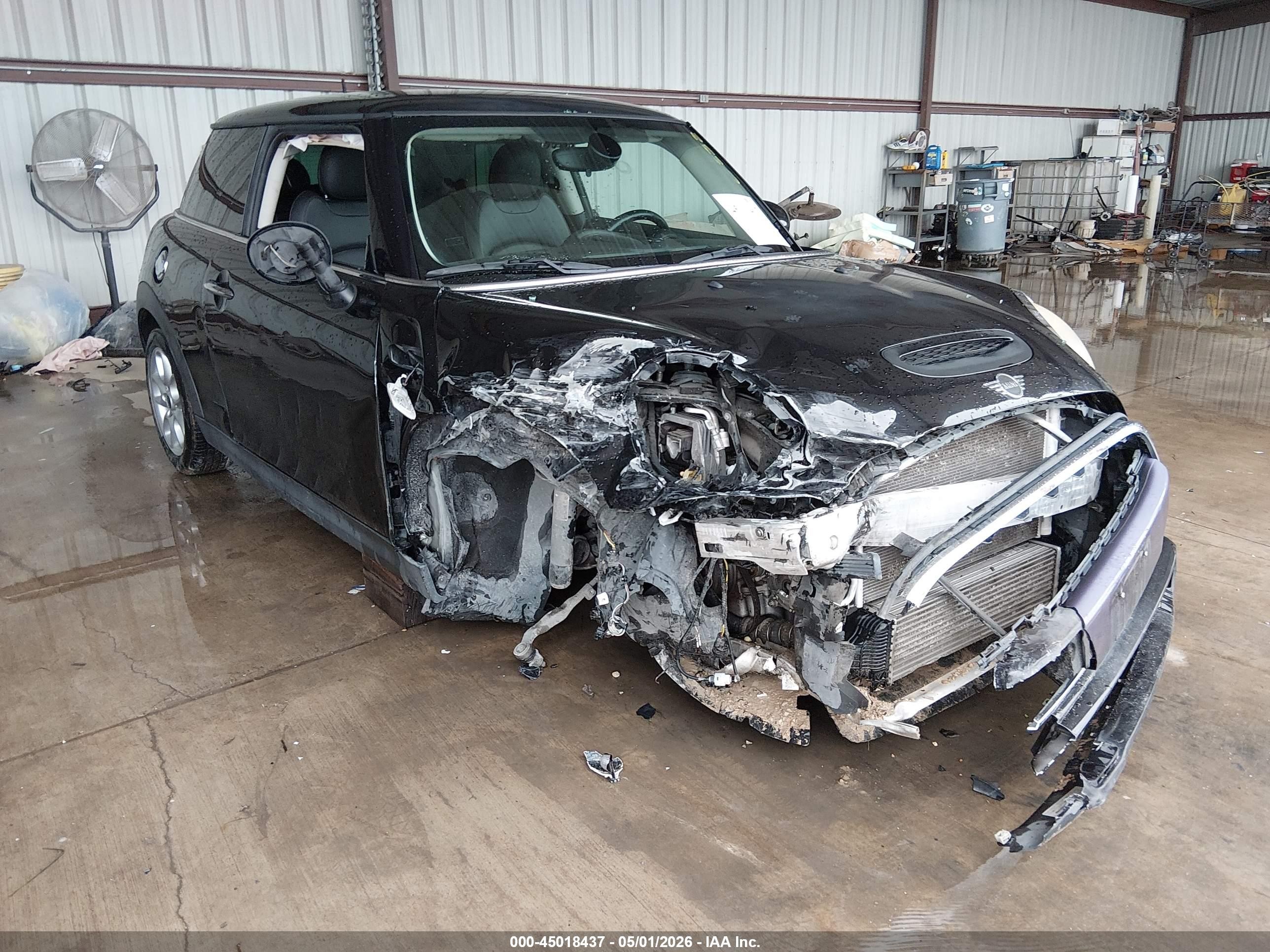 2019 MINI Hardtop Cooper S, VIN WMWXP7C5XK2A50552 — Front end