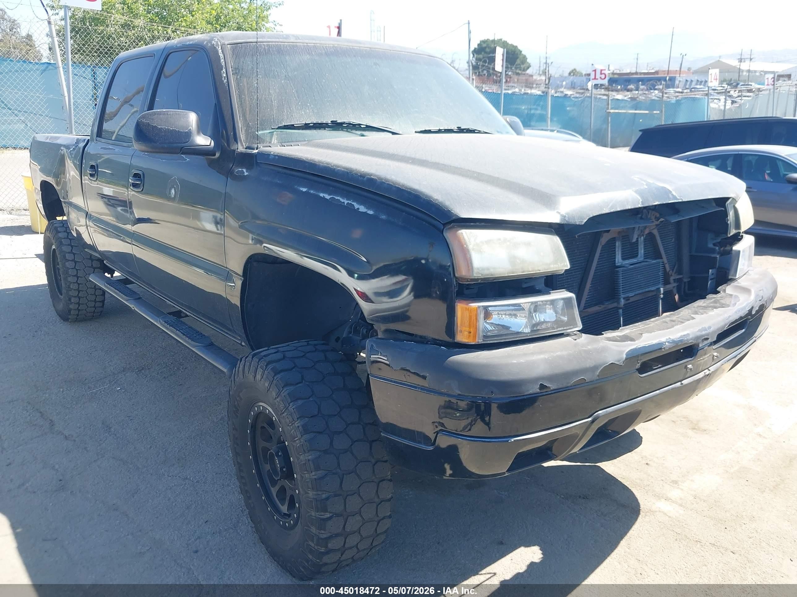 2001 GMC Sierra 1500HD SLE, VIN 1GTGC13U11F161482 — Front end