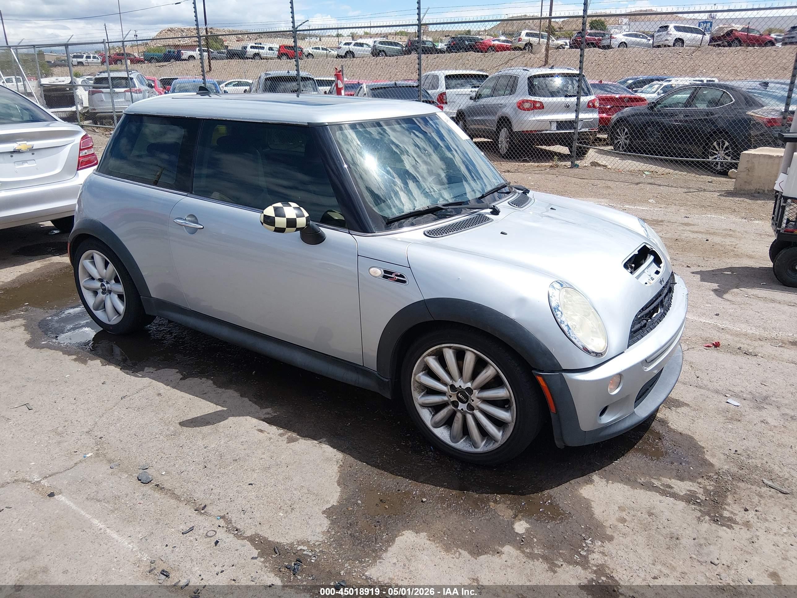 2004 MINI Hardtop S, VIN WMWRE33404TD77747 — Обычный износ