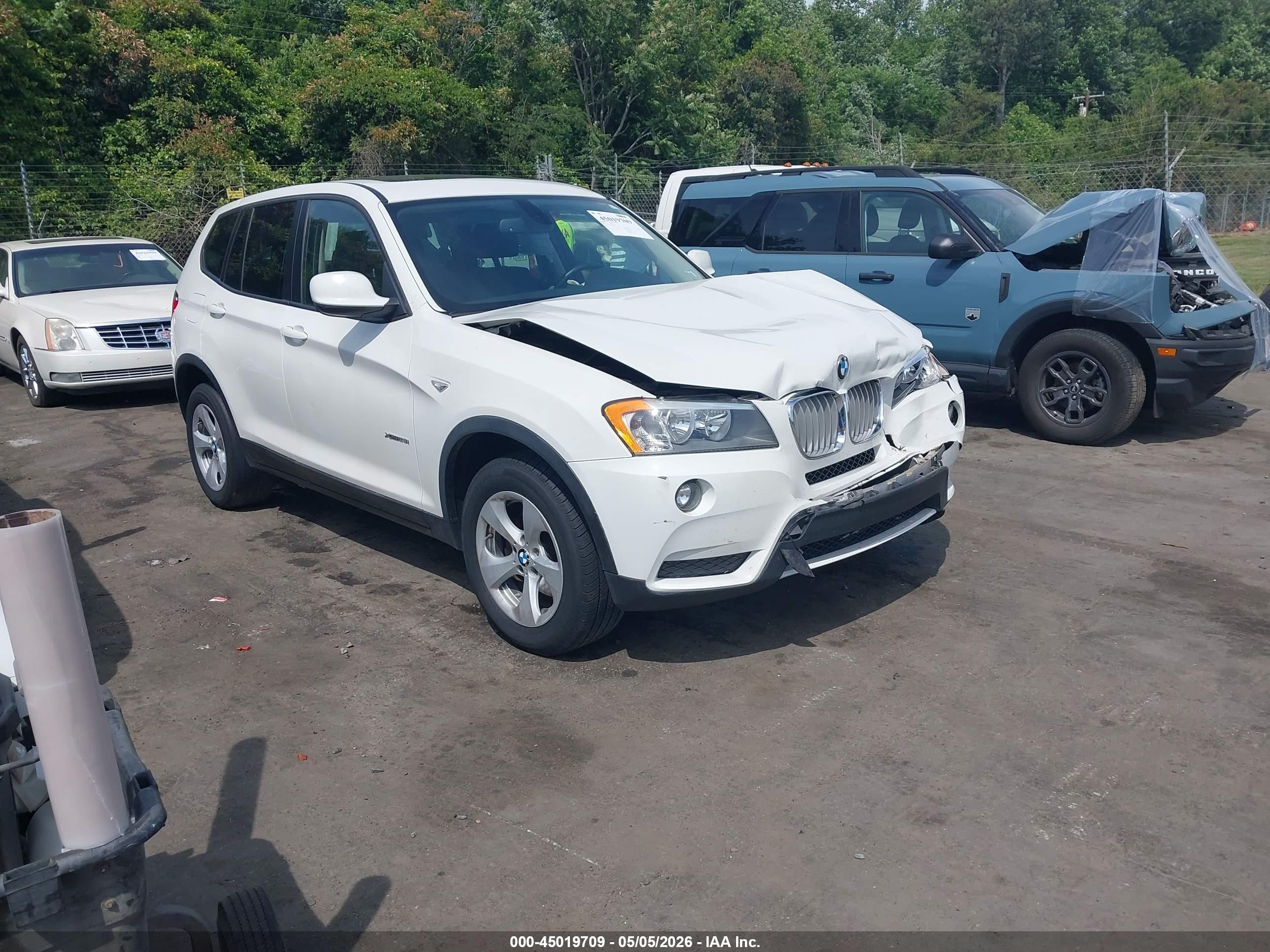 2012 BMW X3 28i, VIN 5UXWX5C58CL720903 — Перед
