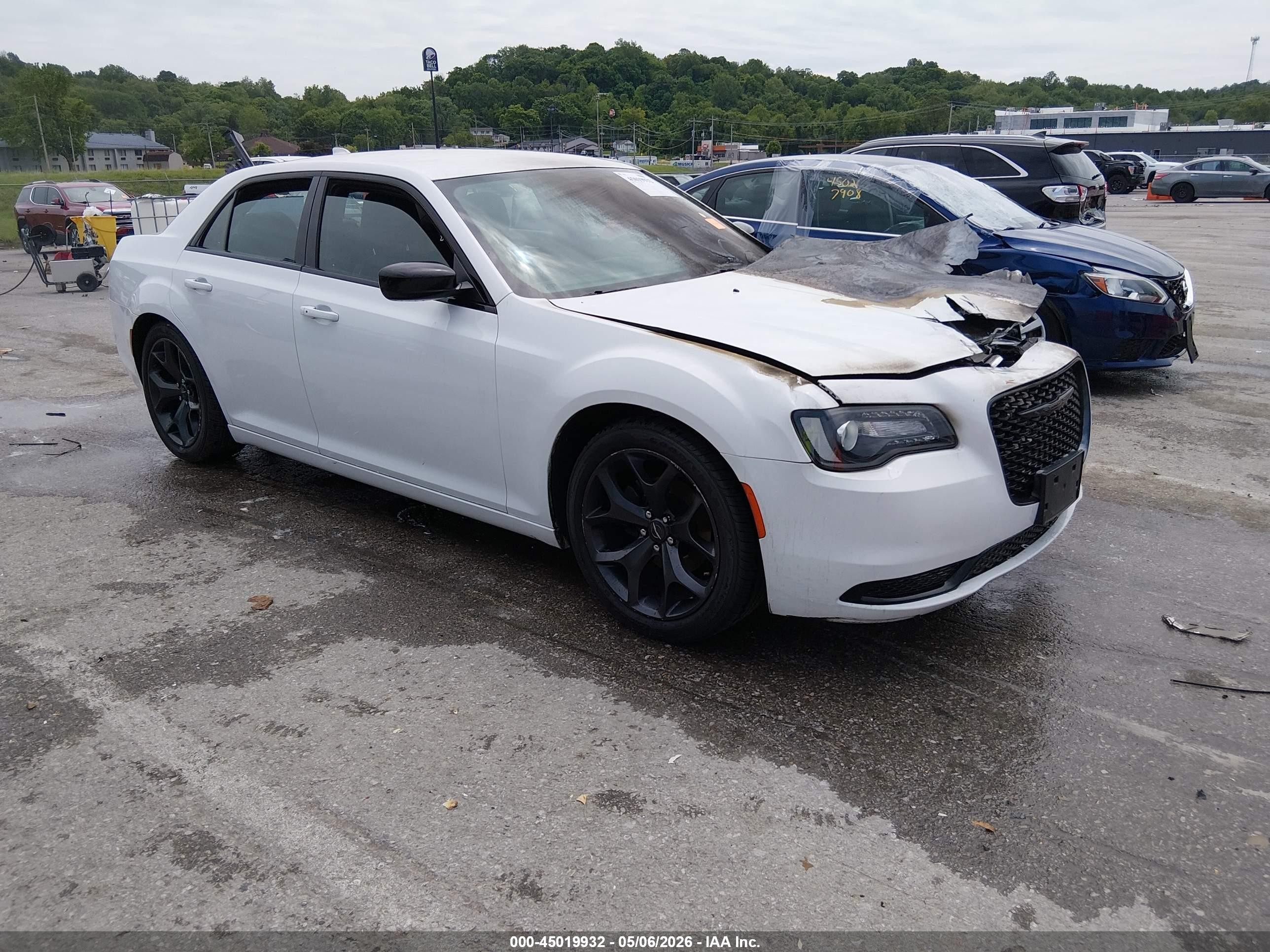 2020 Chrysler 300 Touring, VIN 2C3CCAAGXLH194739 — Engine fire
