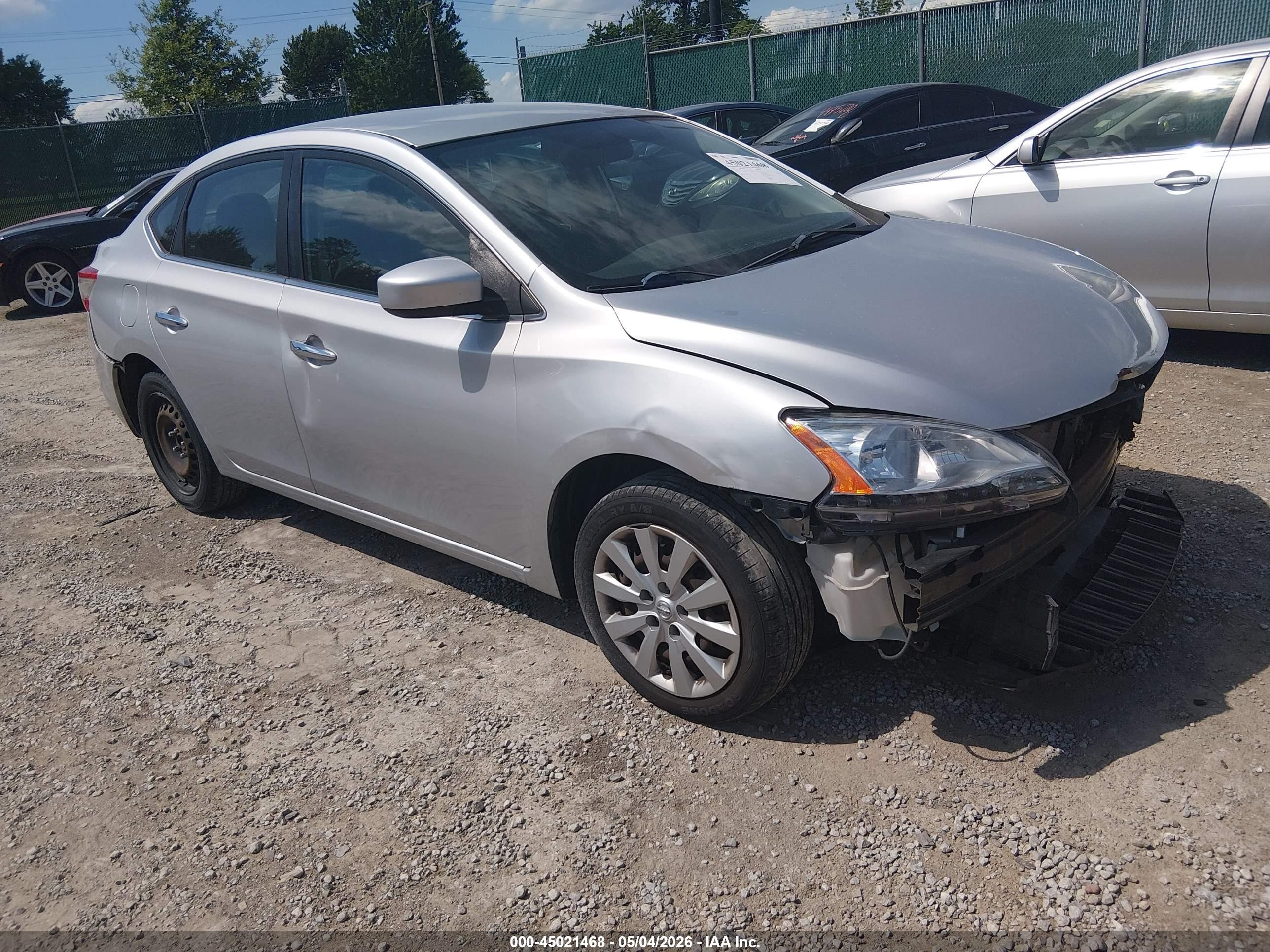 2015 Nissan Sentra S, VIN 3N1AB7AP4FY251348 — Front end