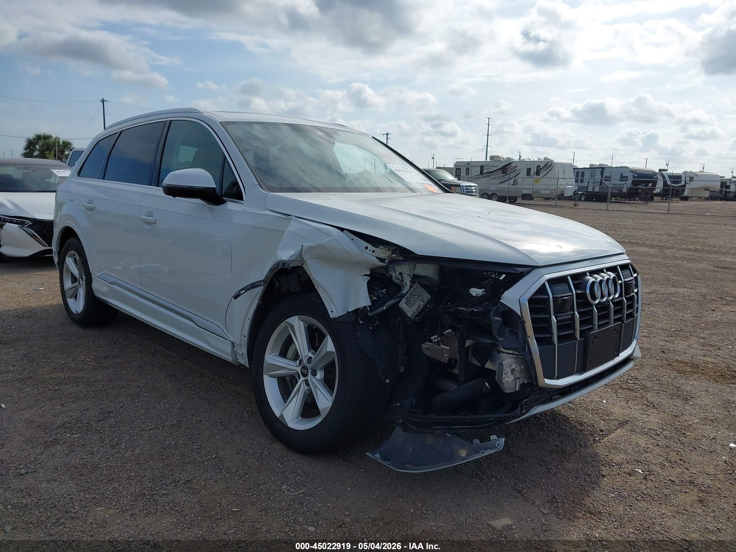 2023 Audi Q7 Premium Plus, VIN WA1LCBF78PD028534 — Front end