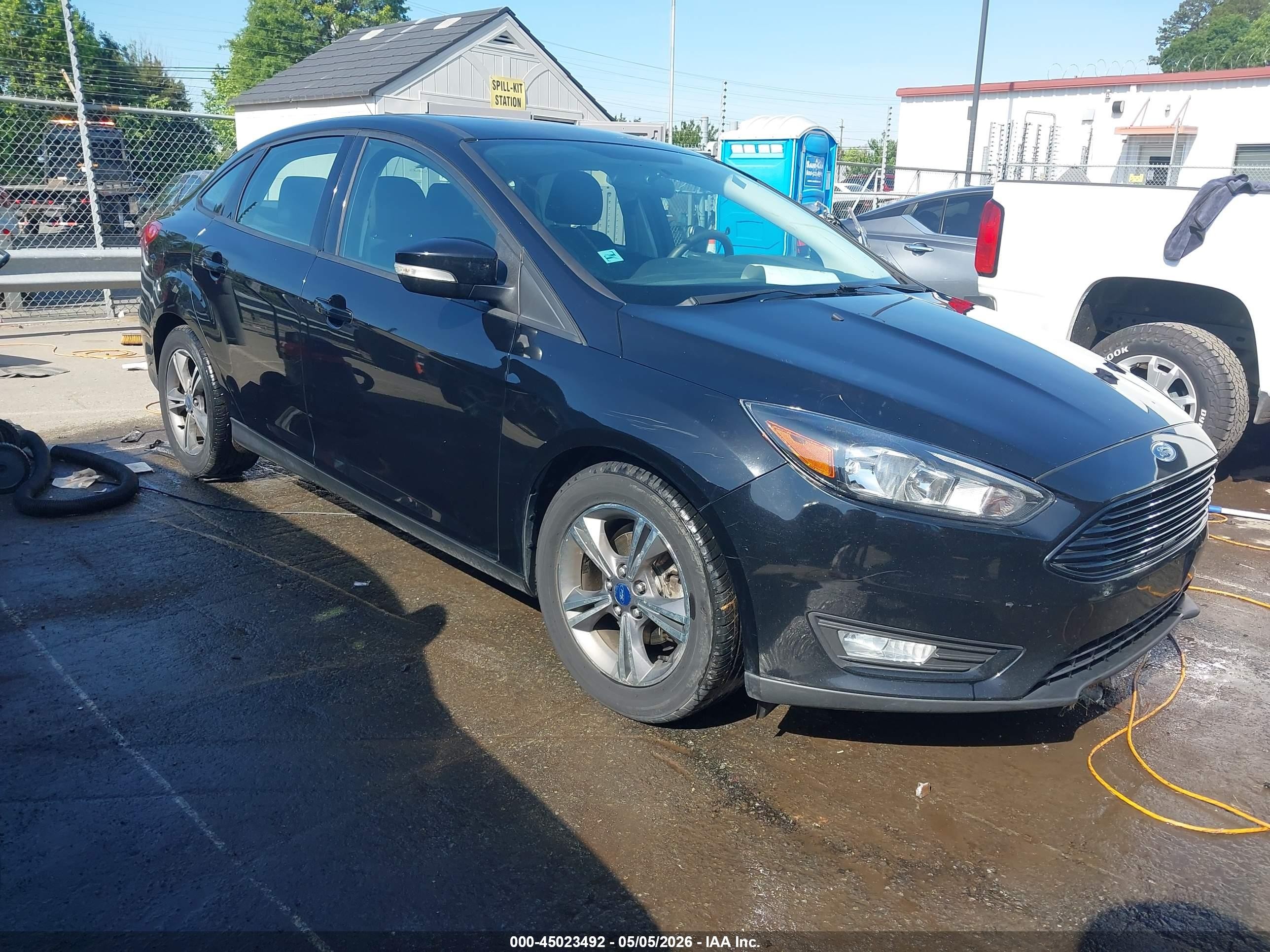 2017 Ford Focus SE, VIN 1FADP3FE4HL335196 — Not stated
